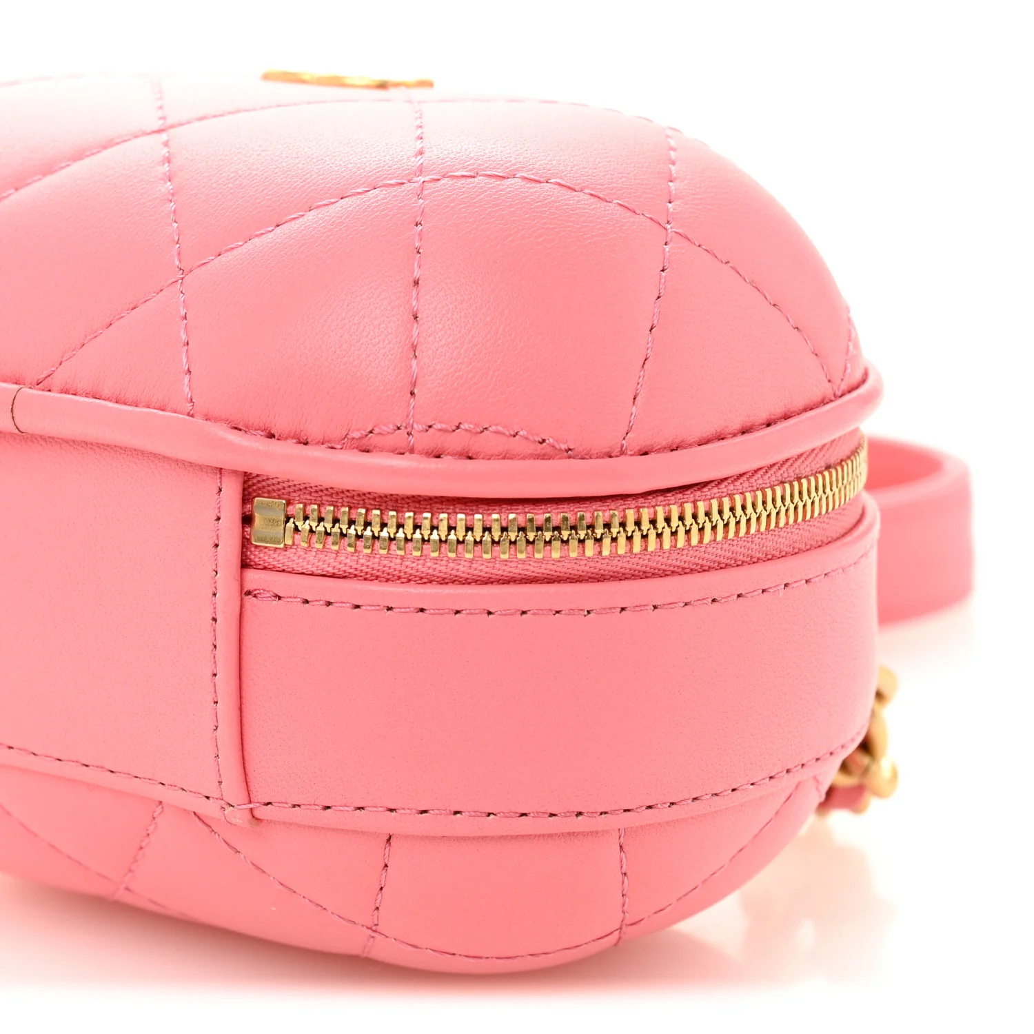 Lambskin Quilted CC Bubble Vanity Case With Chain Pink - Top Club