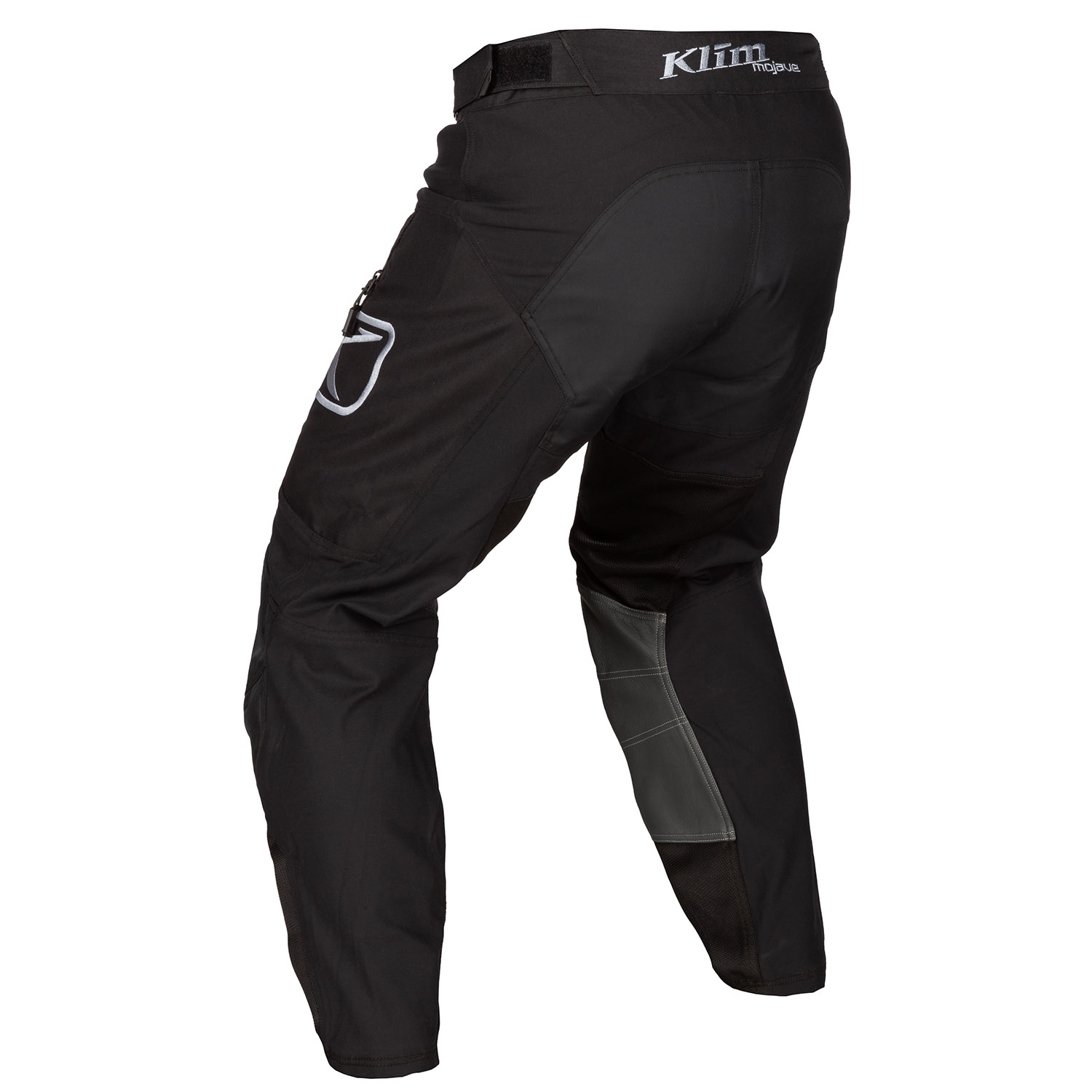 Mojave in boat pants
