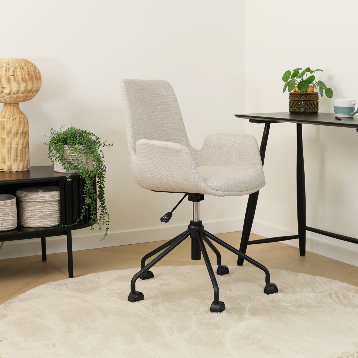 Bureaustoel Nout-Eef beige - zwart onderstel - set van 2