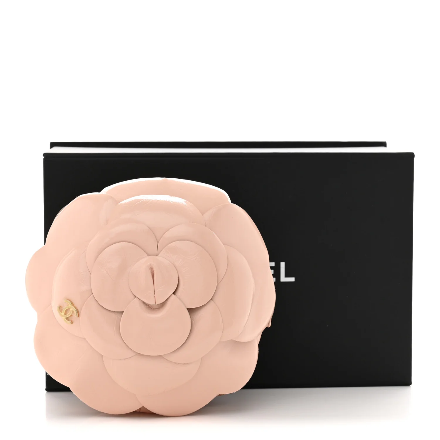 Patent Lambskin Camellia Bouquet Clutch With Chain Light Pink - Top Club