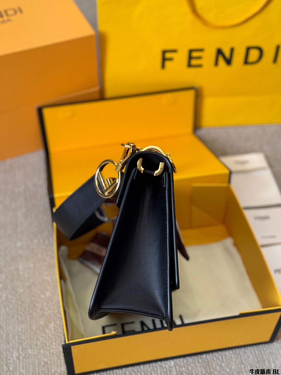Fen new arrival KANI bag size: 25*20 cm - Top Club