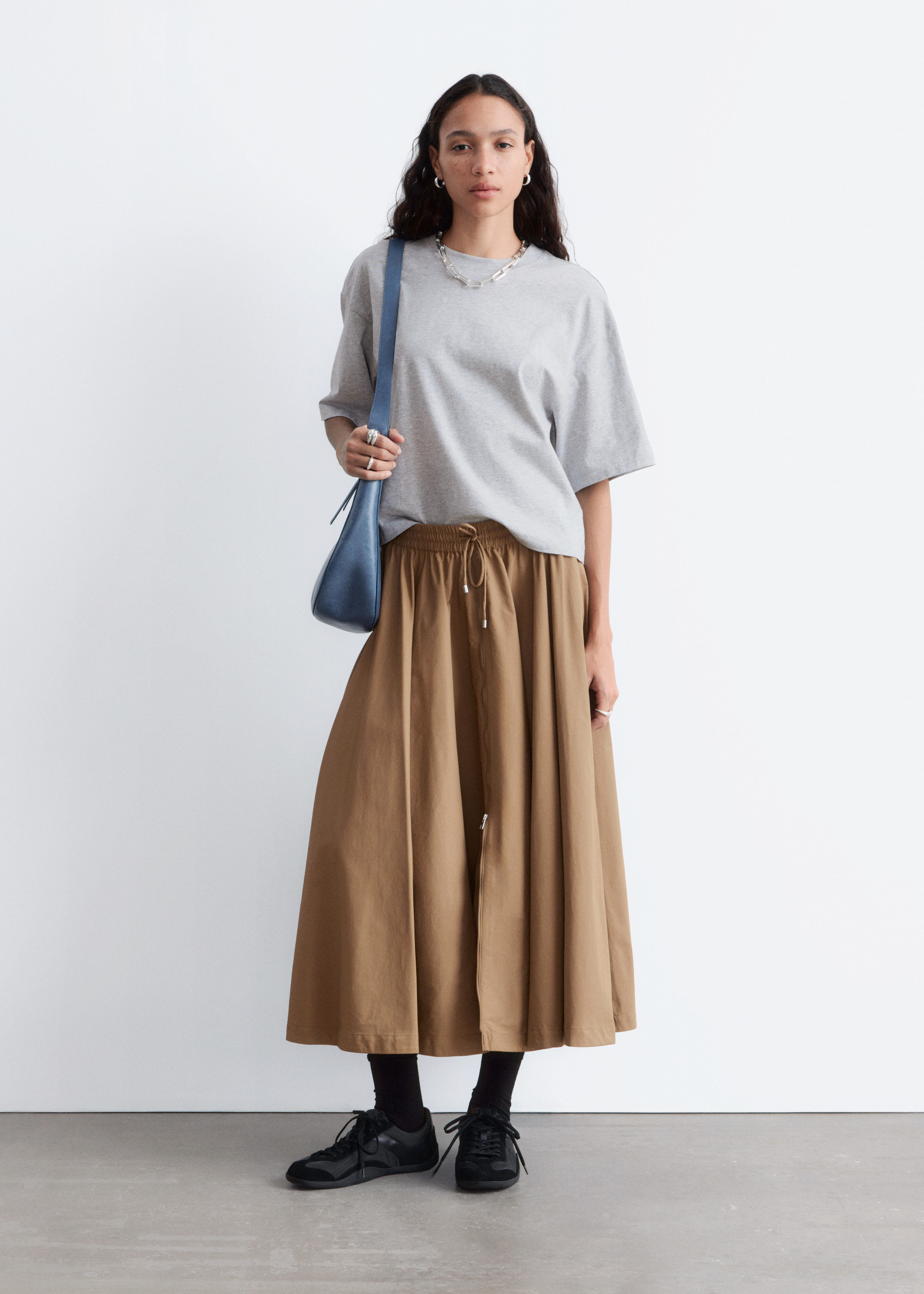 & Other Stories MINIMAL LEATHER SNEAKERS