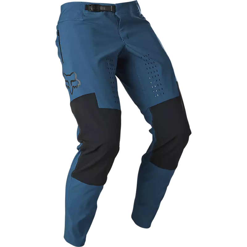 Youth defend pants
