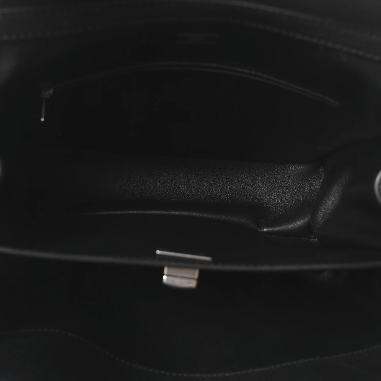 Grained Calfskin Small Rodeo Top Handle Handbag Black - Top Club