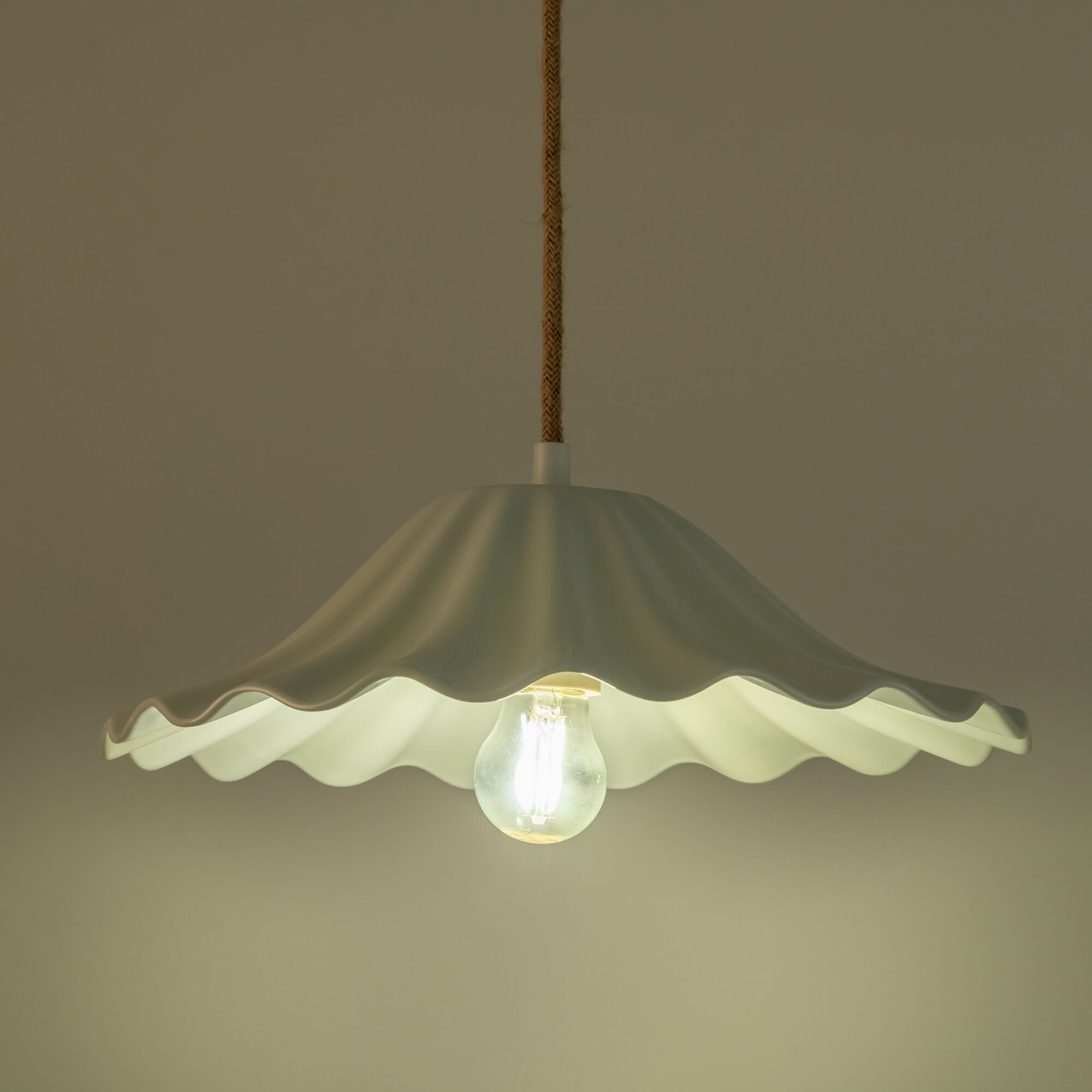 DORINE - Suspension électrifiée en porcelaine D30cm - blanc