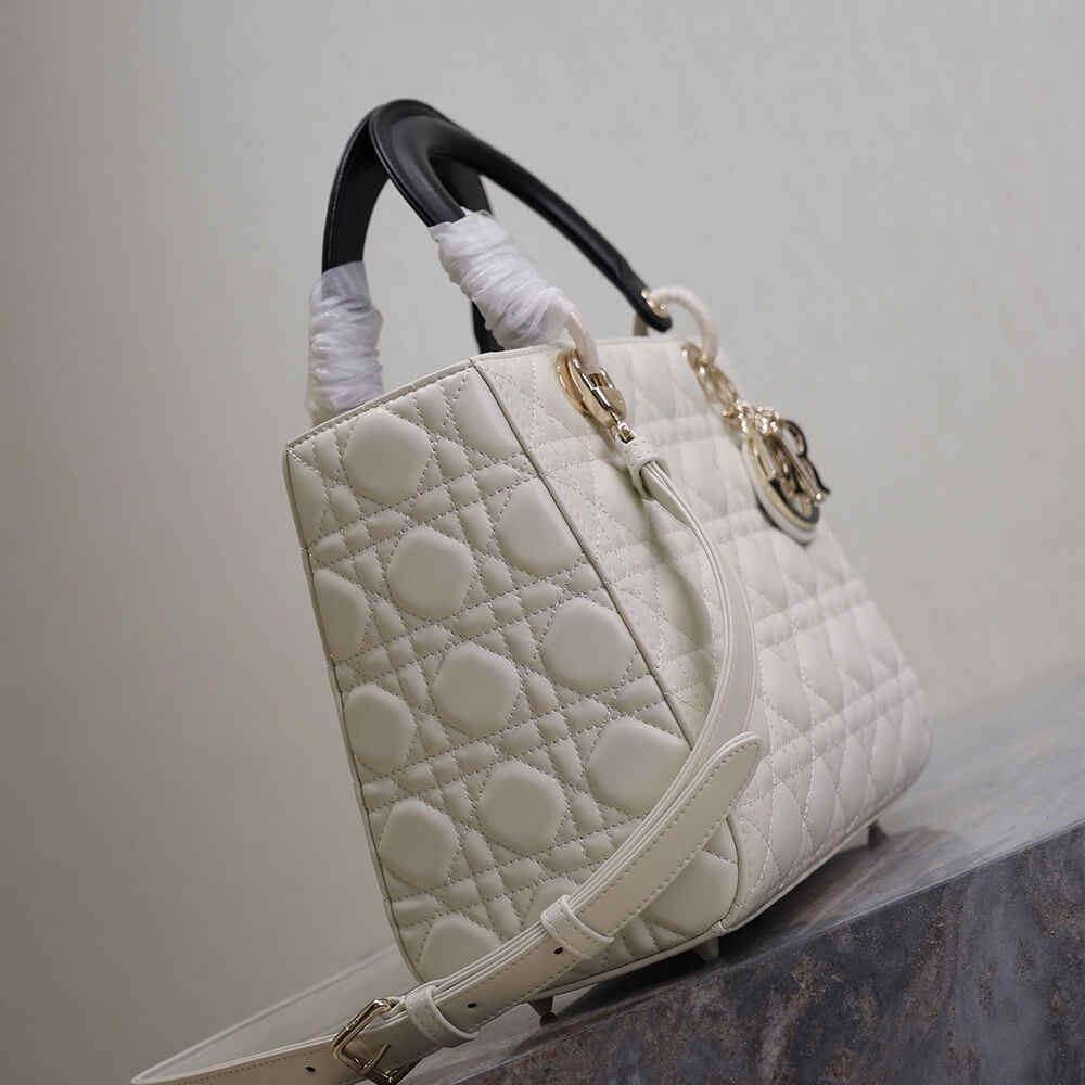 Medium Lady Dior Bag - Top Club
