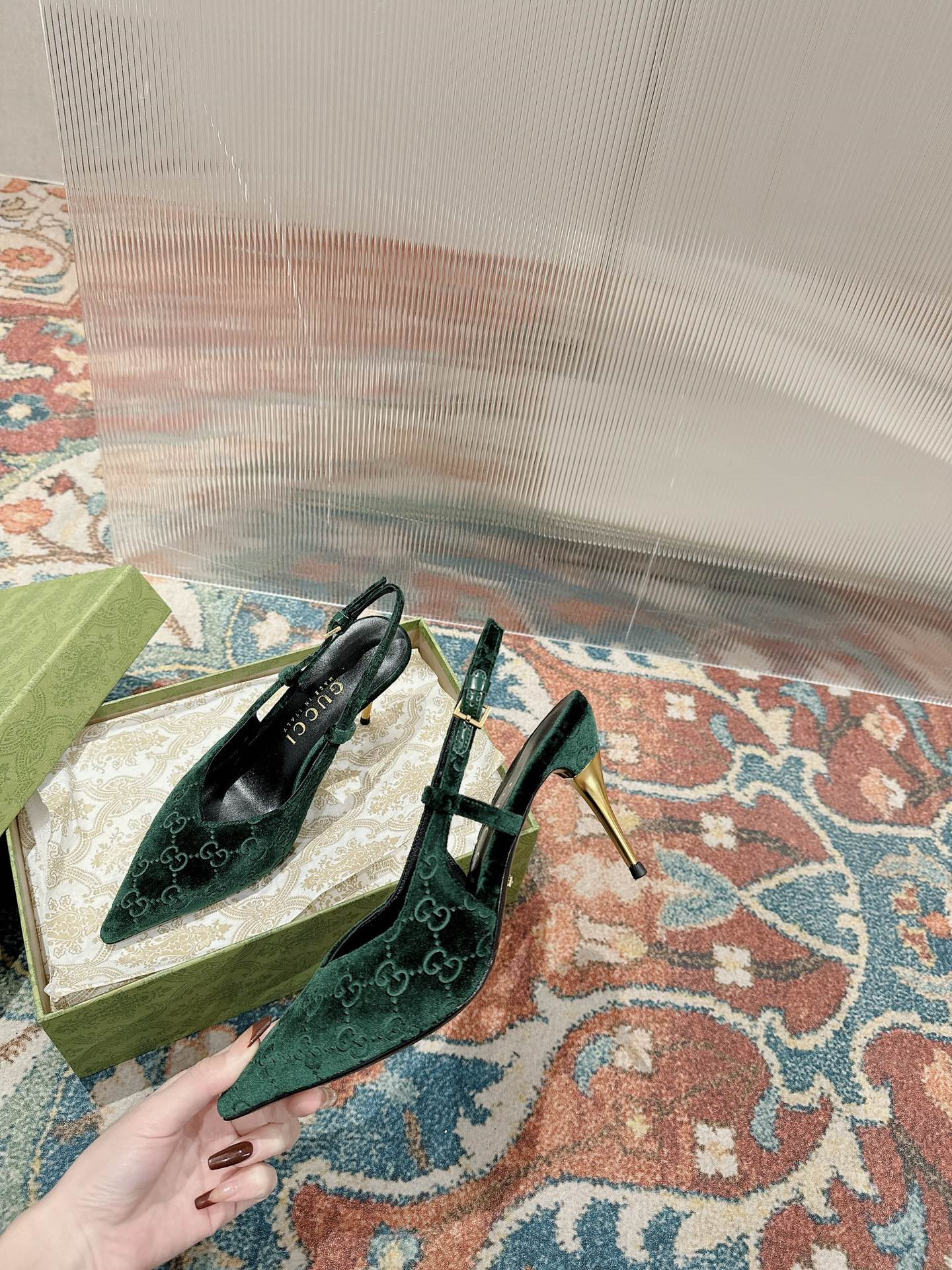gucci new metal heel pointed toe shoes - Sneaker Replica Workshop