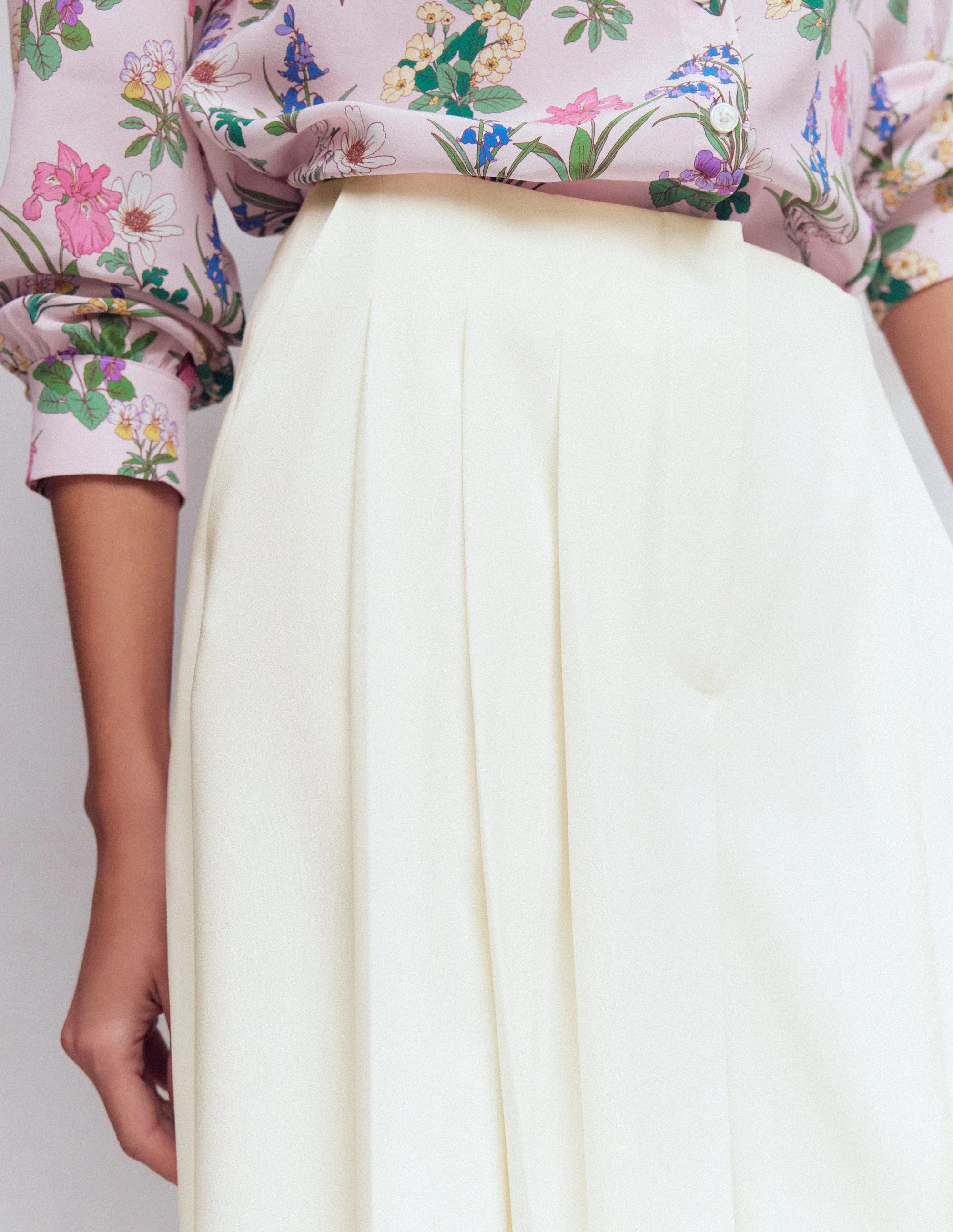 Regent Hose mit weitem Bein-Naturweiß