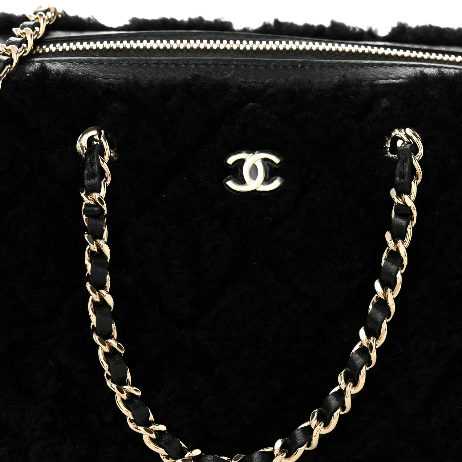 Shearling Quilted Barrel Clutch With Chain Black - Top Club