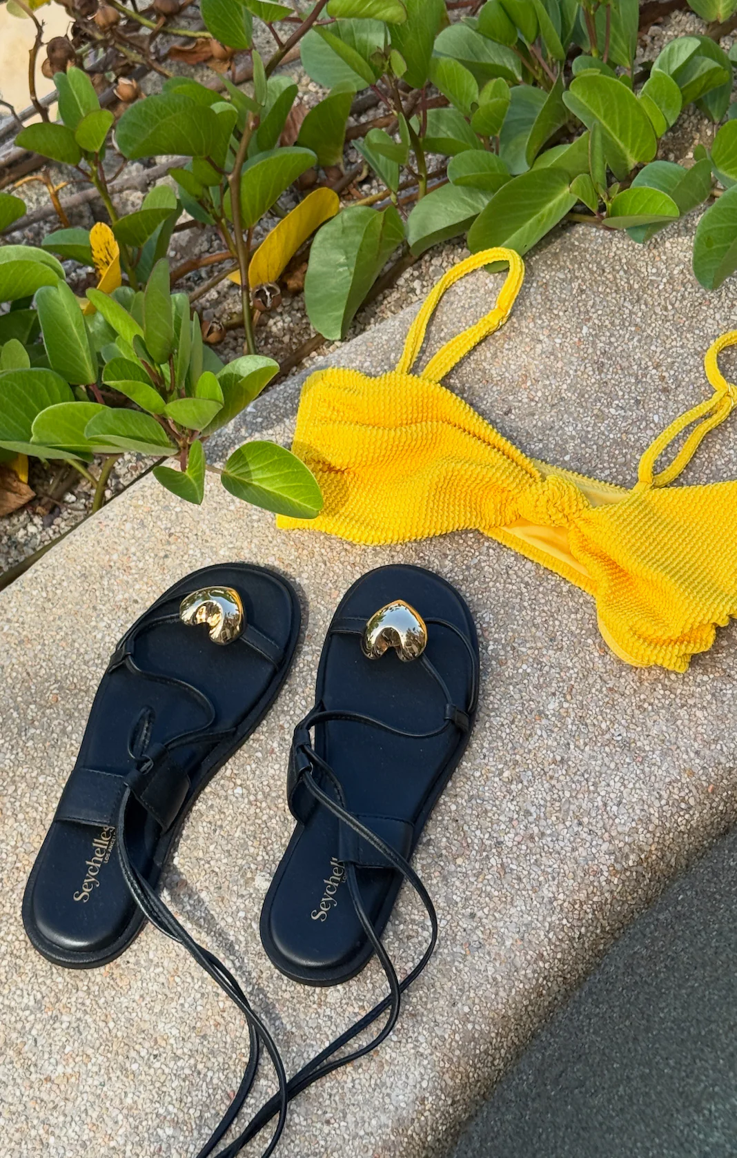 Seychells Take You There Sandal ~ Black