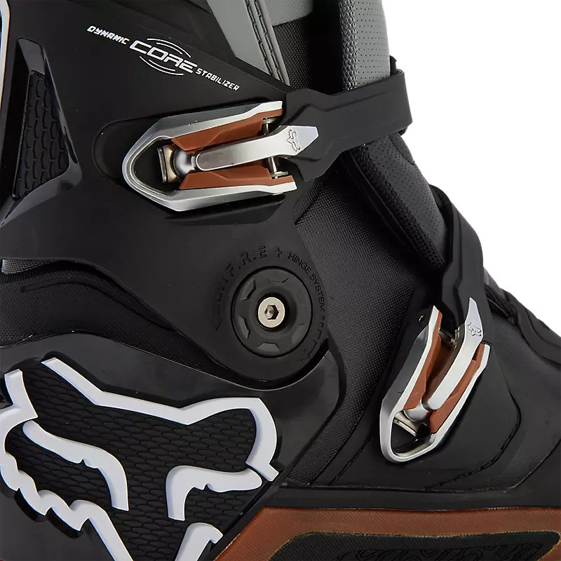 Instincts boots