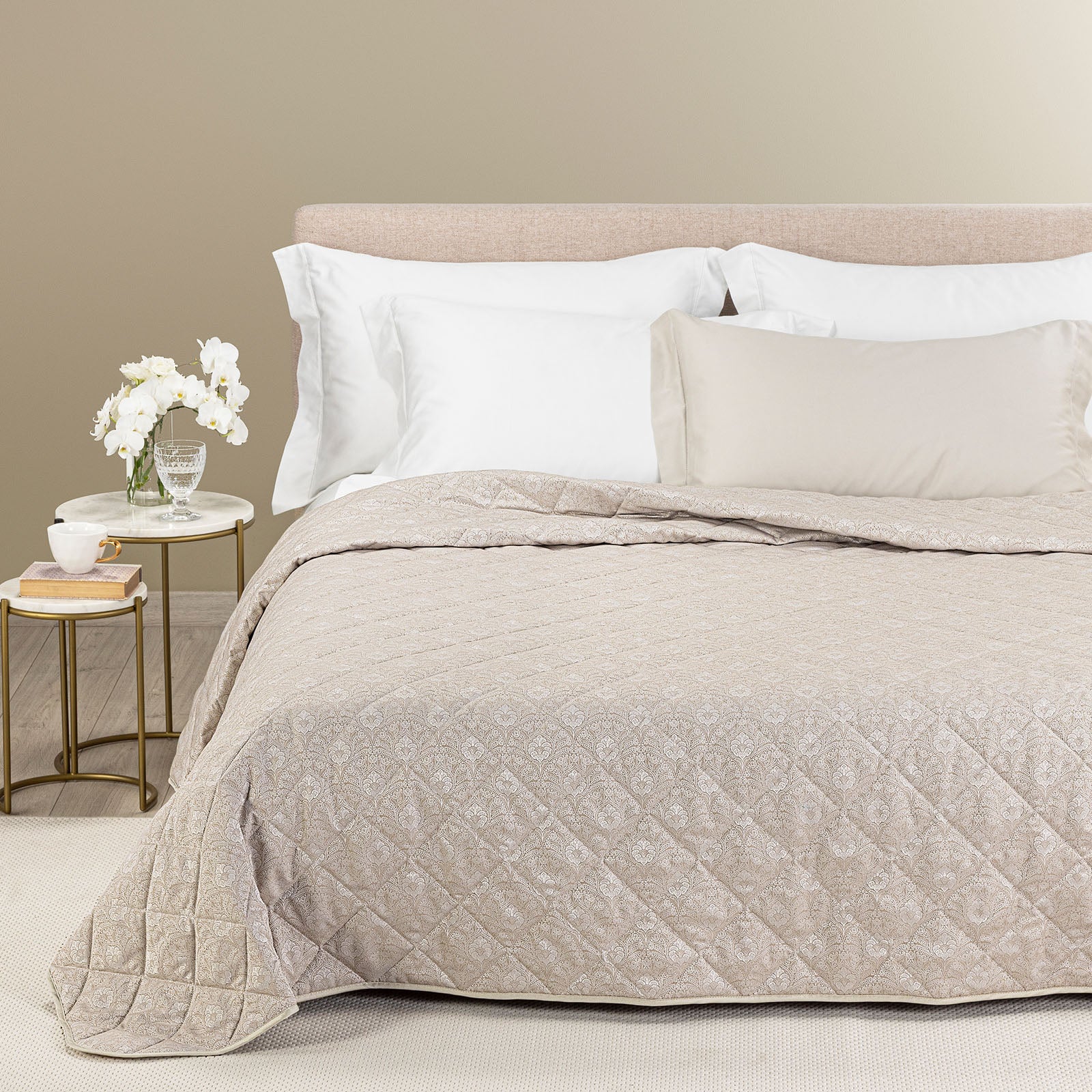 Copriletto Trapuntato In Raso Jacquard Danubio Matrimoniale Naturale Dreaming