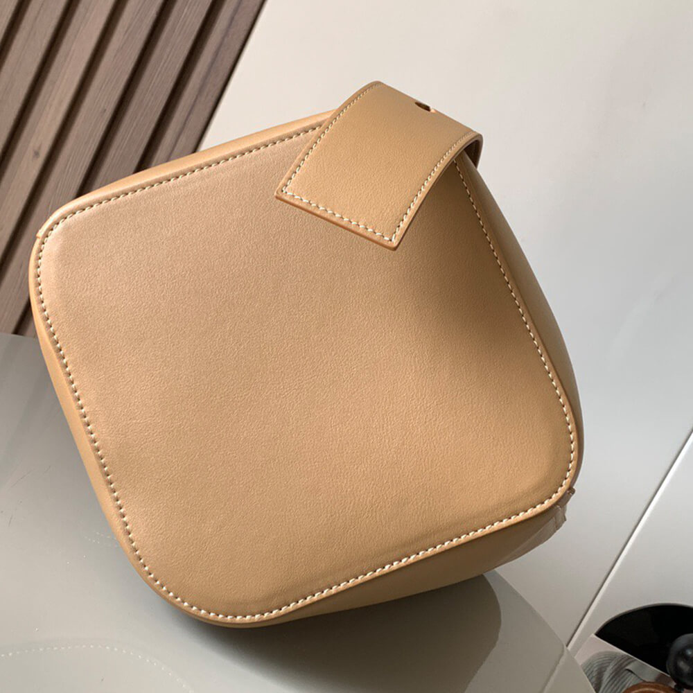 LOEWE Medium Pebble bucket in smooth calfskin(high-end grade) - Top Club