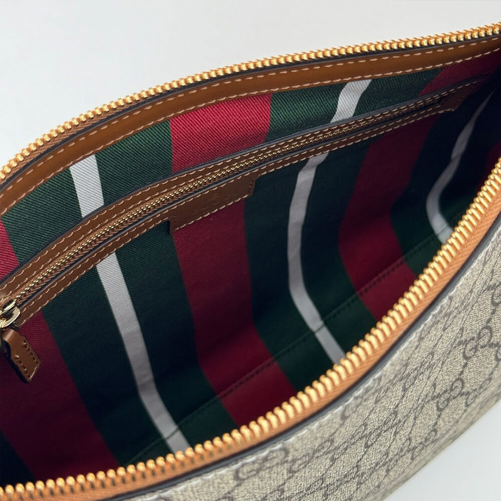GG Emblem medium shoulder bag - Top Club