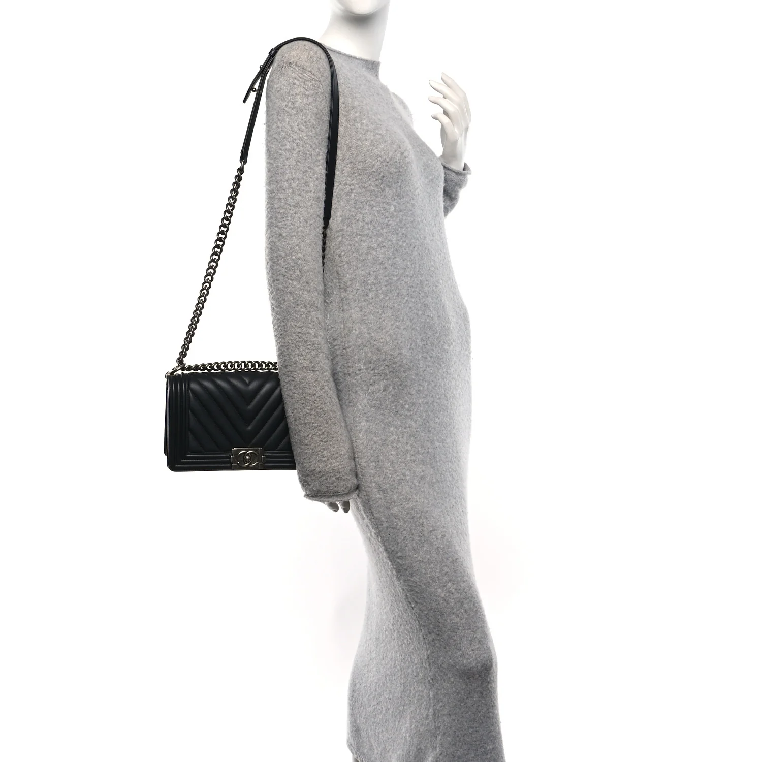 Calfskin Chevron Quilted Medium Boy Flap Black