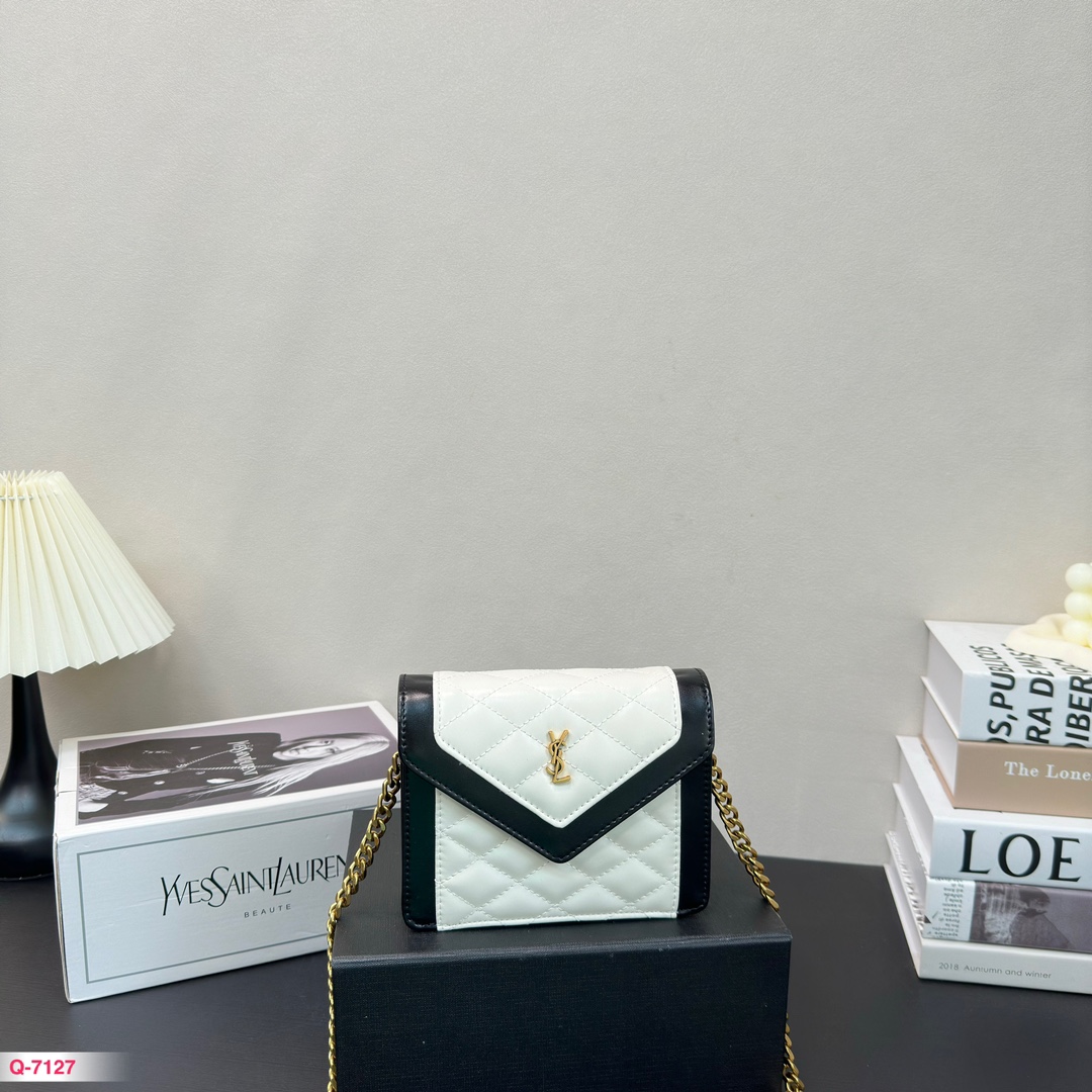 Y ENVELOPE New arrival bag size: 17*13 cm - Top Club