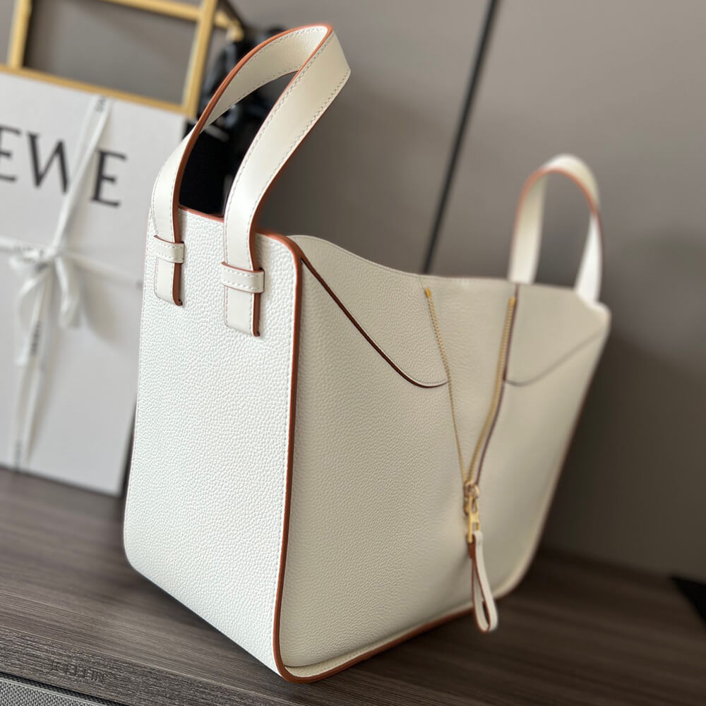 LOEWE Small Hammock bag in soft grained calfskin - Top Club