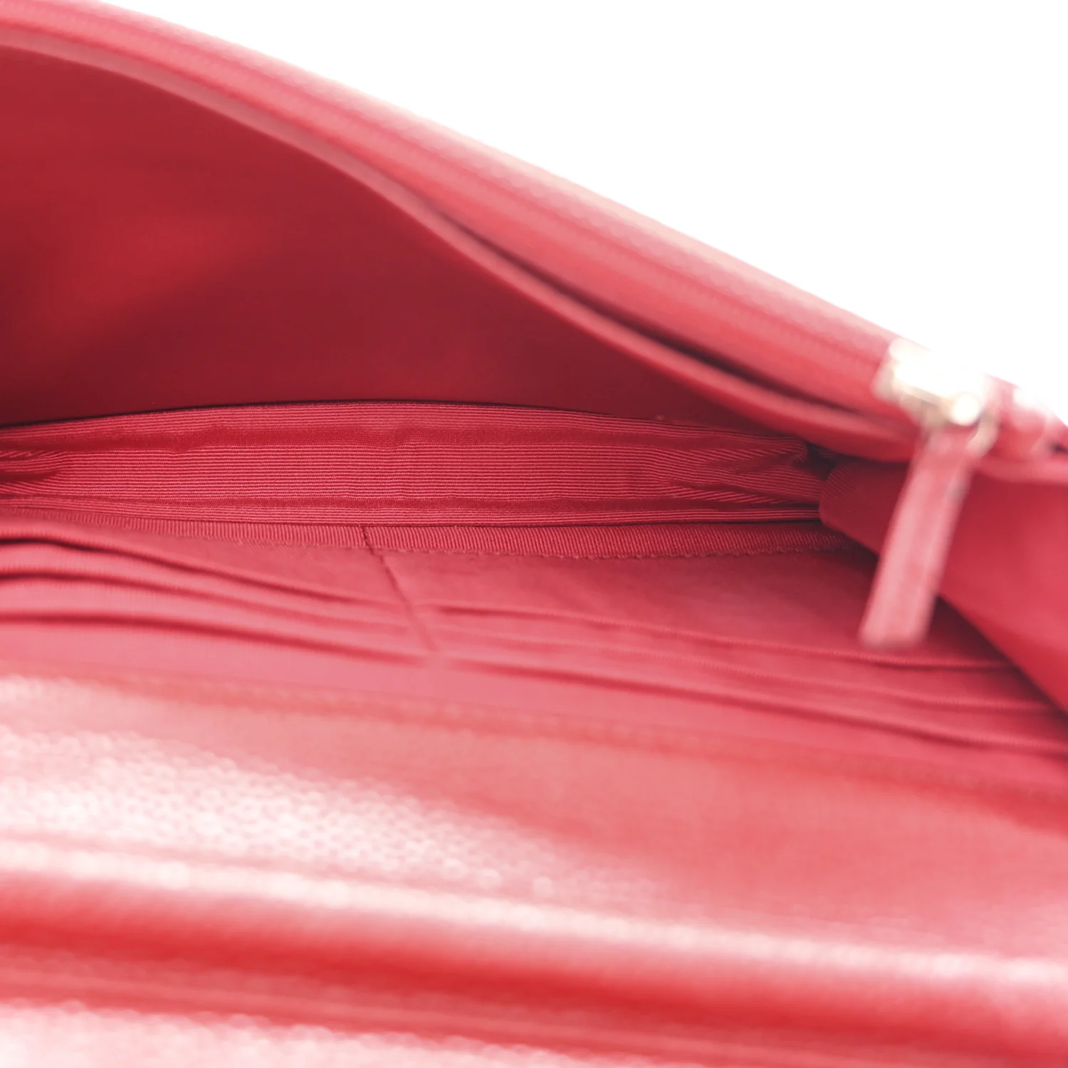 Caviar Quilted Wallet on Chain WOC Red - Top Club