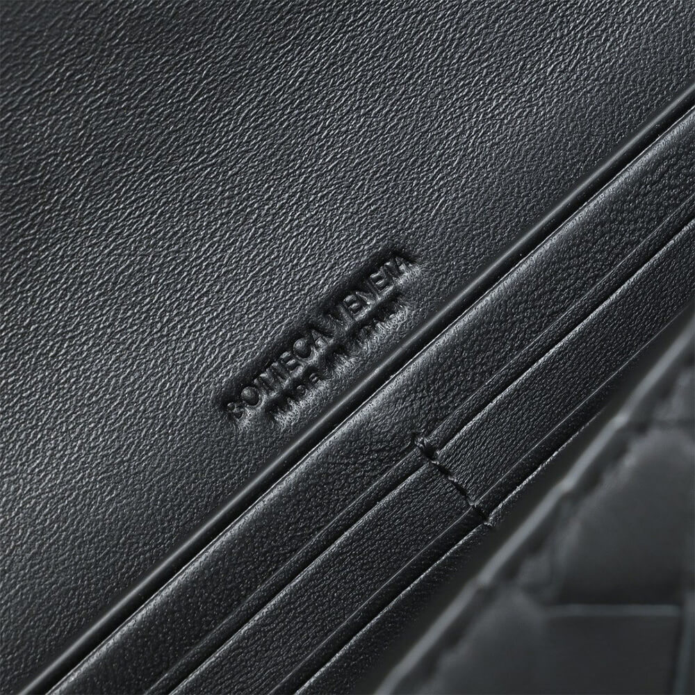 Bottega Veneta Andiamo Clutch(HIGH-END GRADE) - Top Club