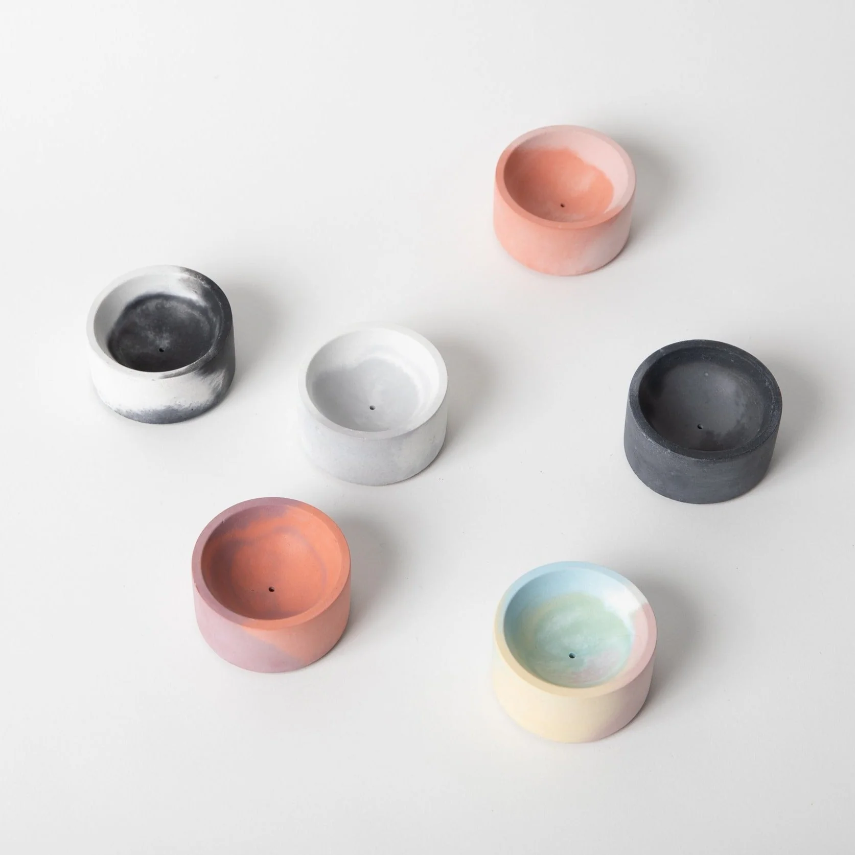 Round Incense Holder | Black & Grey