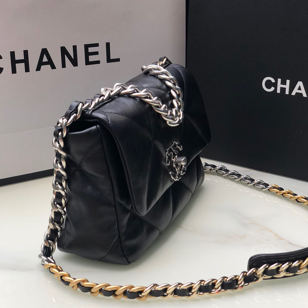 CHANEL 19 Handbag - Top Club