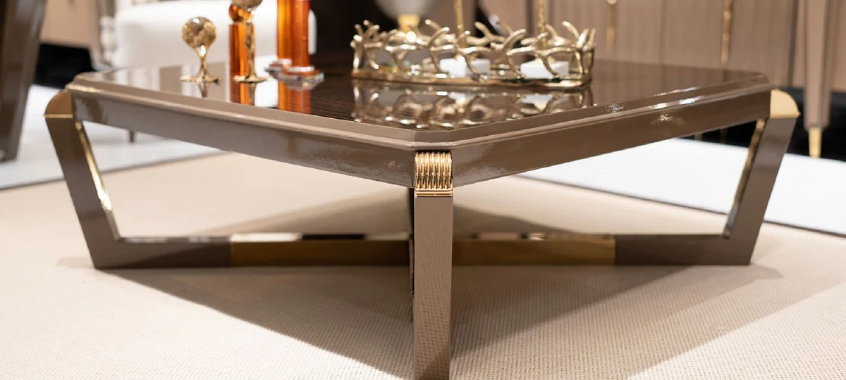 Luxury Coffee Table Brown / Gold - Square Solid Wood Living Room Table - Living Room Furniture - Luxury Furniture - Luxury Collection