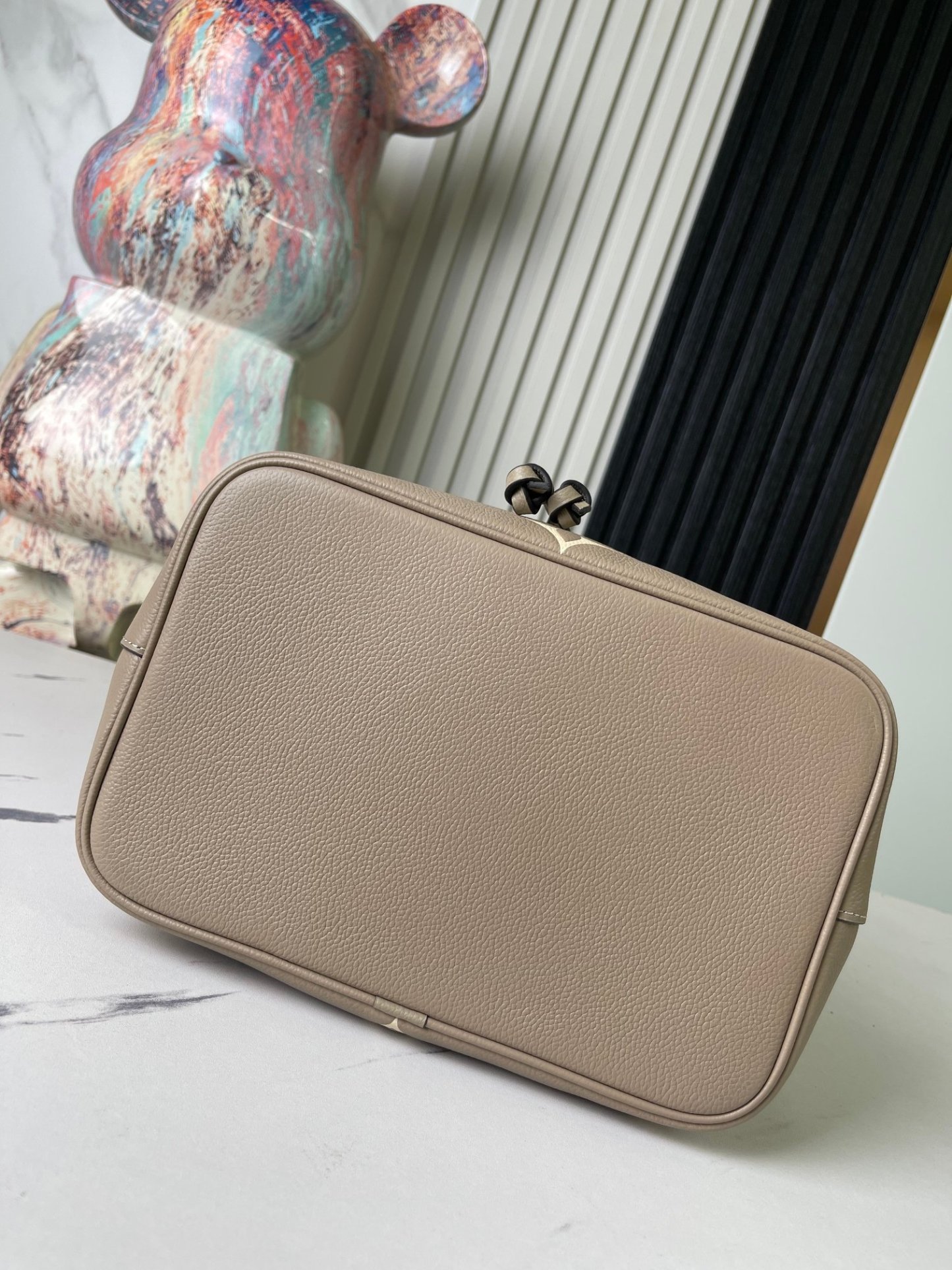 LOUIS Monogram Empreinte NeoNoe bag size : 26.0 x 26.0 x 17.5cm - Top Club