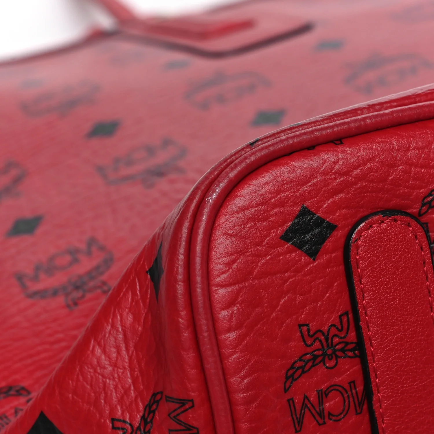 Visetos Medium Liz Reversible Shopper Tote Ruby Red - Top Club