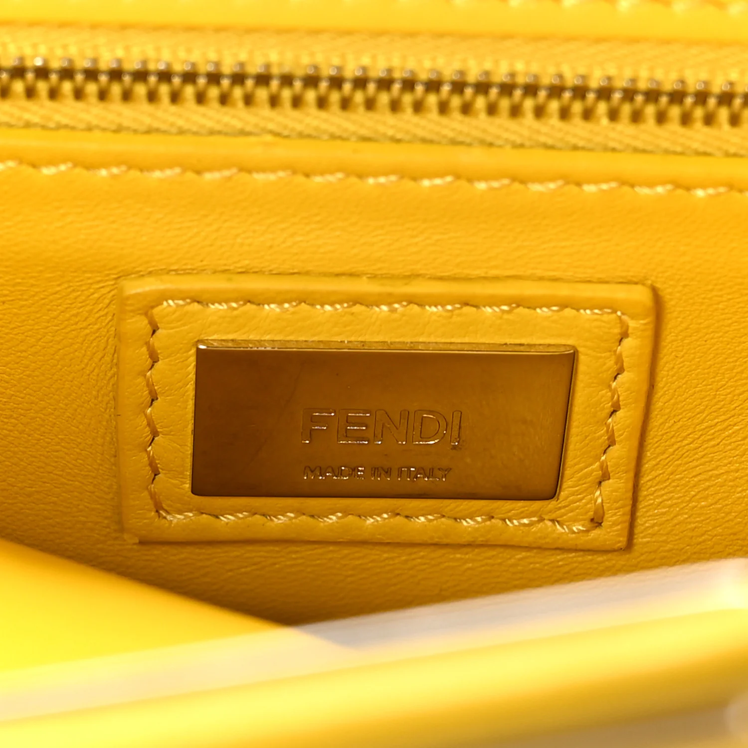 Nappa Mini Peekaboo Iconic Satchel Limone - Top Club
