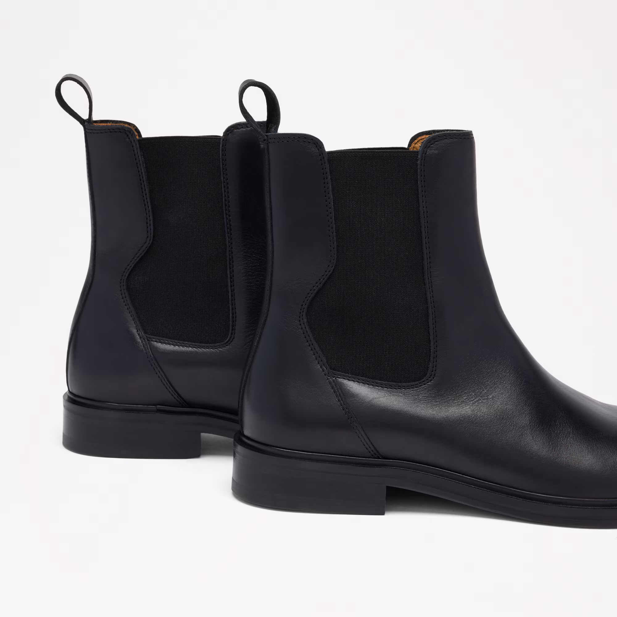 ThurlwoodClean Pull On Chelsea Boot