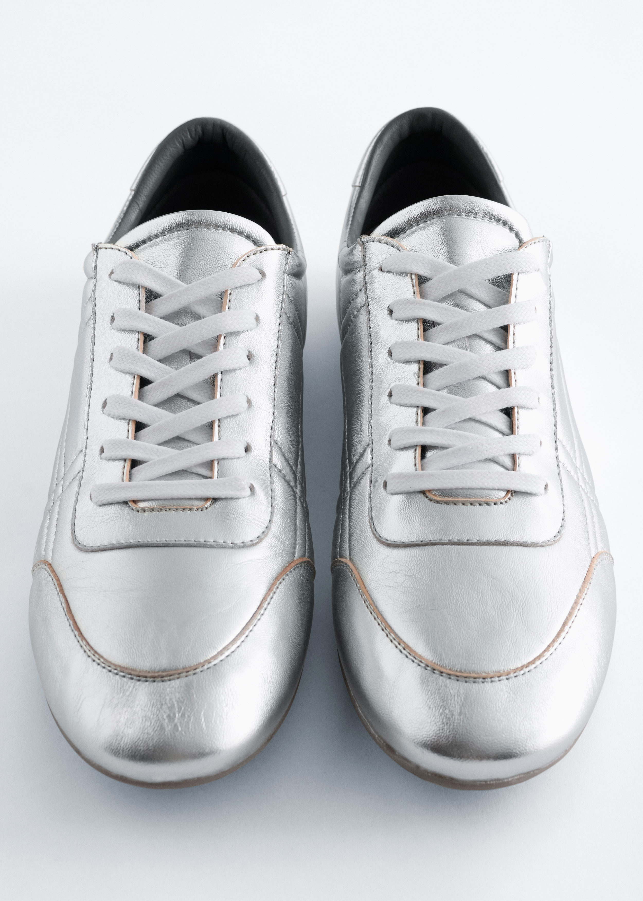& Other Stories MINIMAL LEATHER SNEAKERS