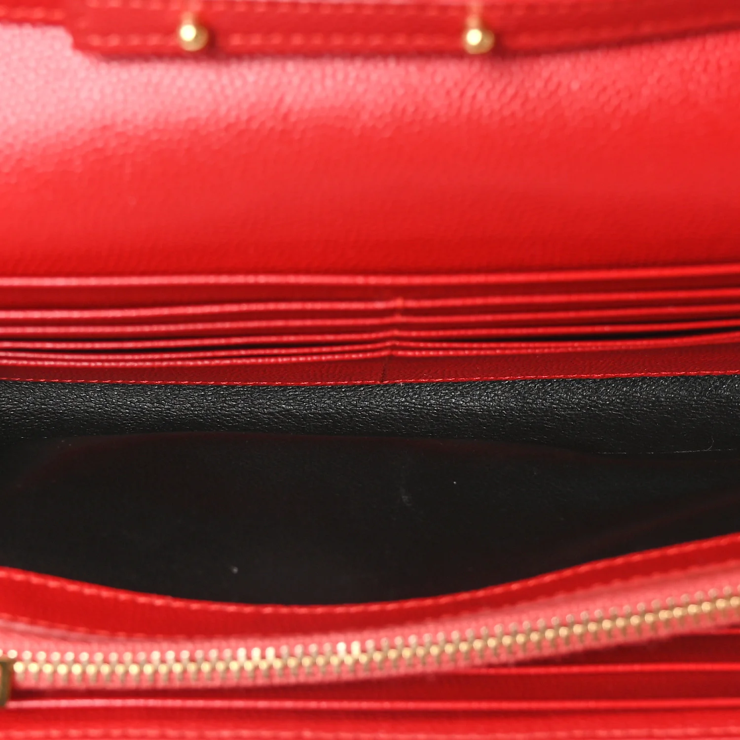 Grain De Poudre Matelasse Chevron Monogram Chain Wallet Red - Top Club
