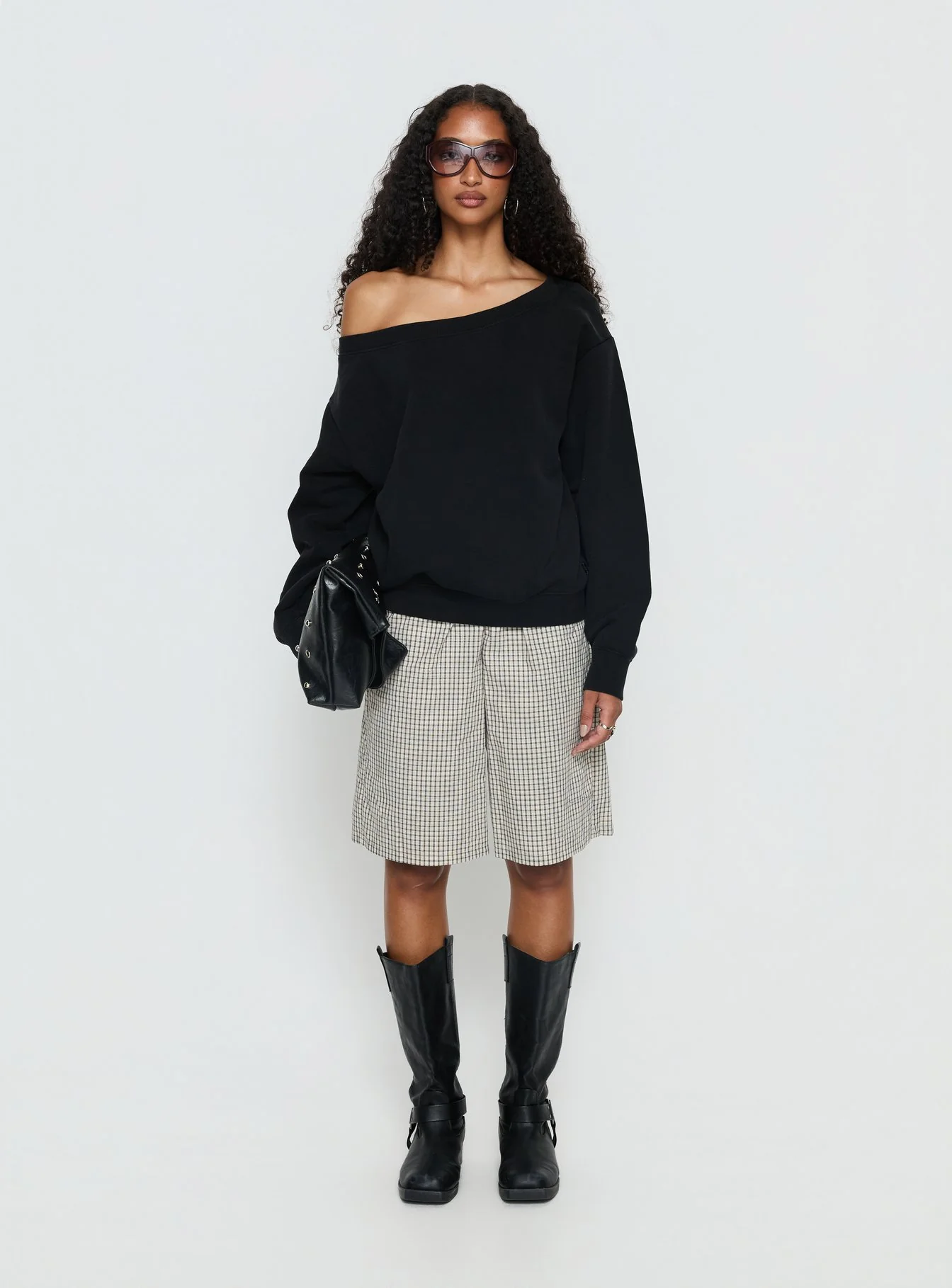 Wellness Off the Shoulder Jumper Washed Black