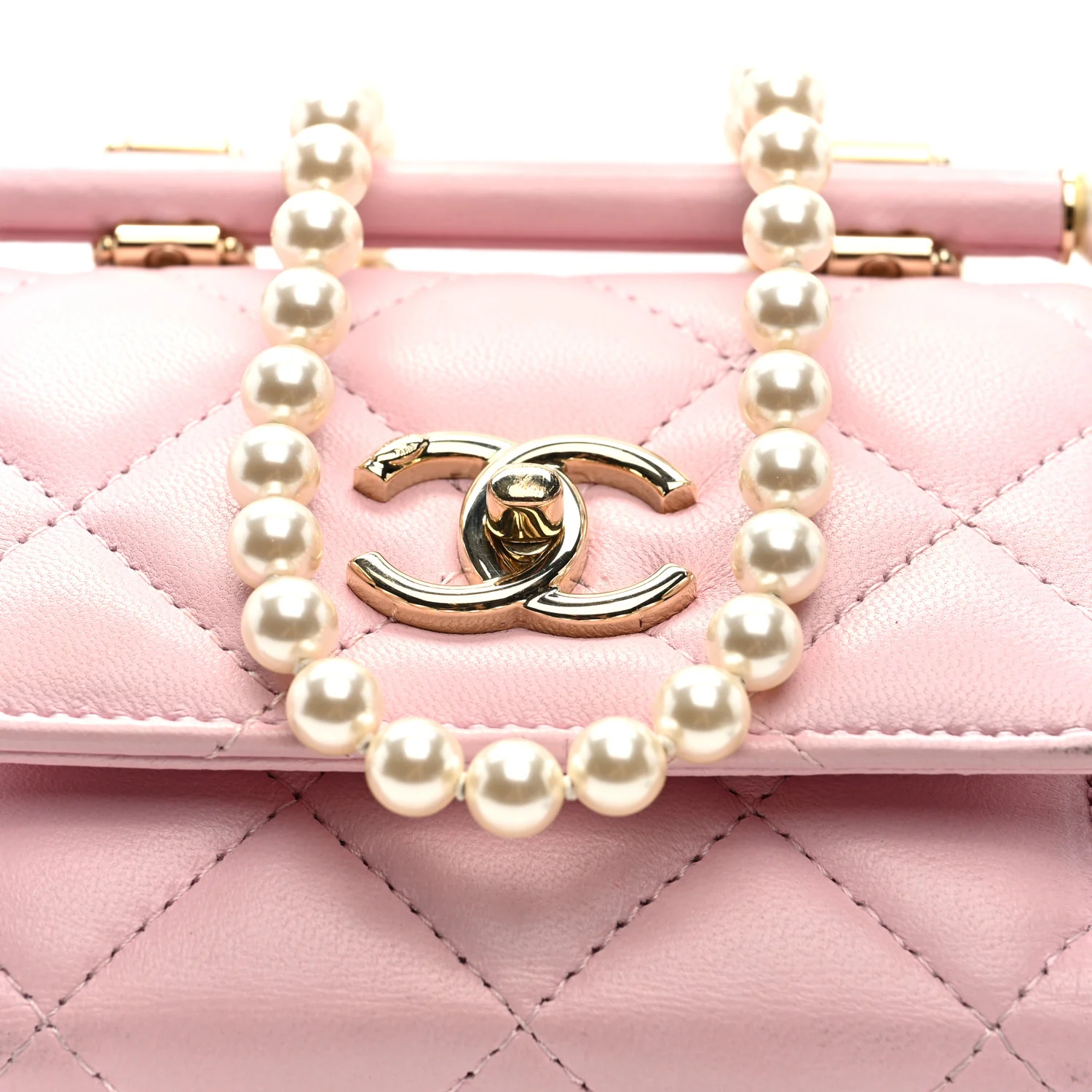 Lambskin Quilted Pearl Pyramid Clutch With Chain Pink - Top Club