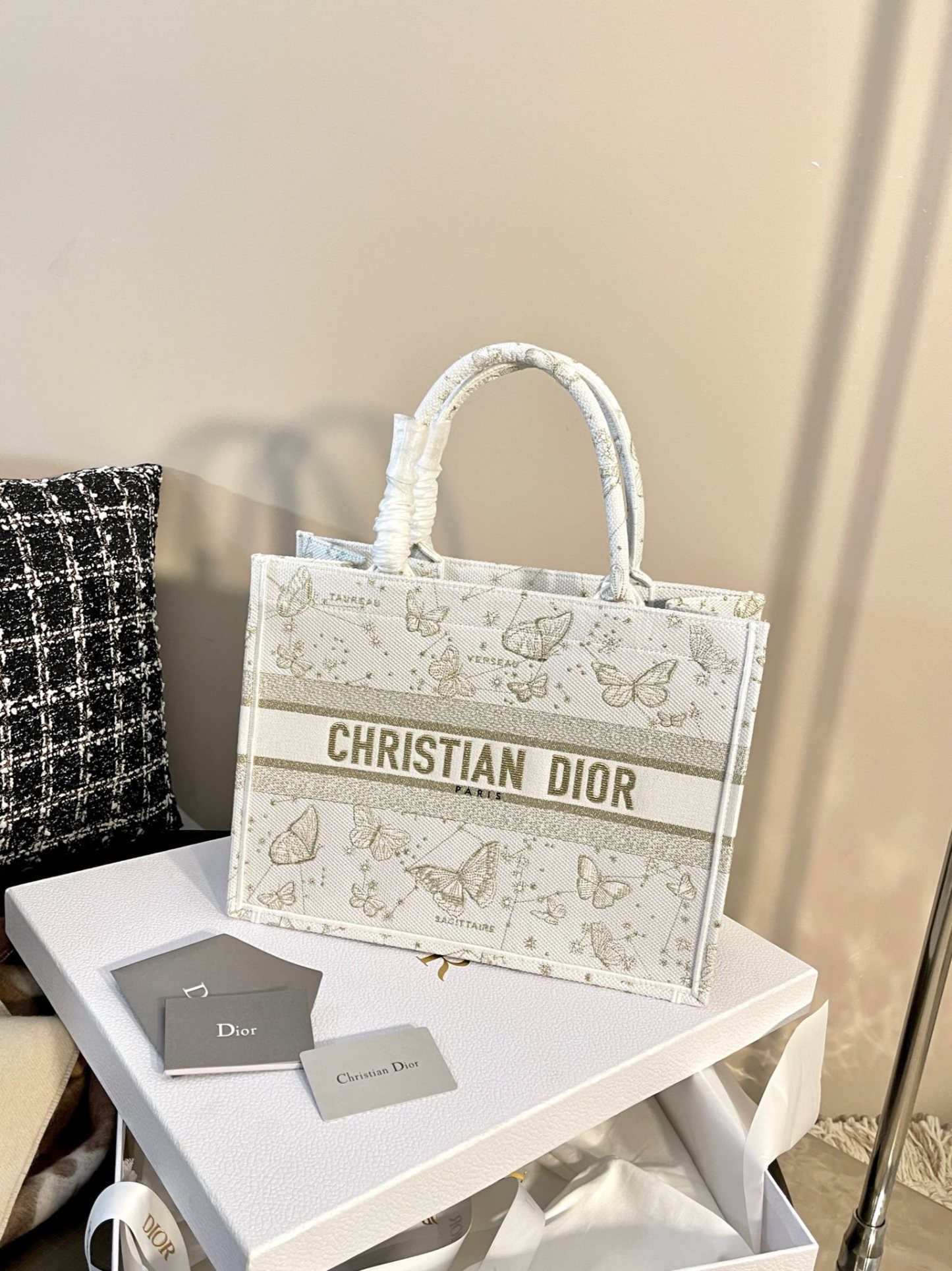 D book tote bag butterfly size: 36??27??16cm