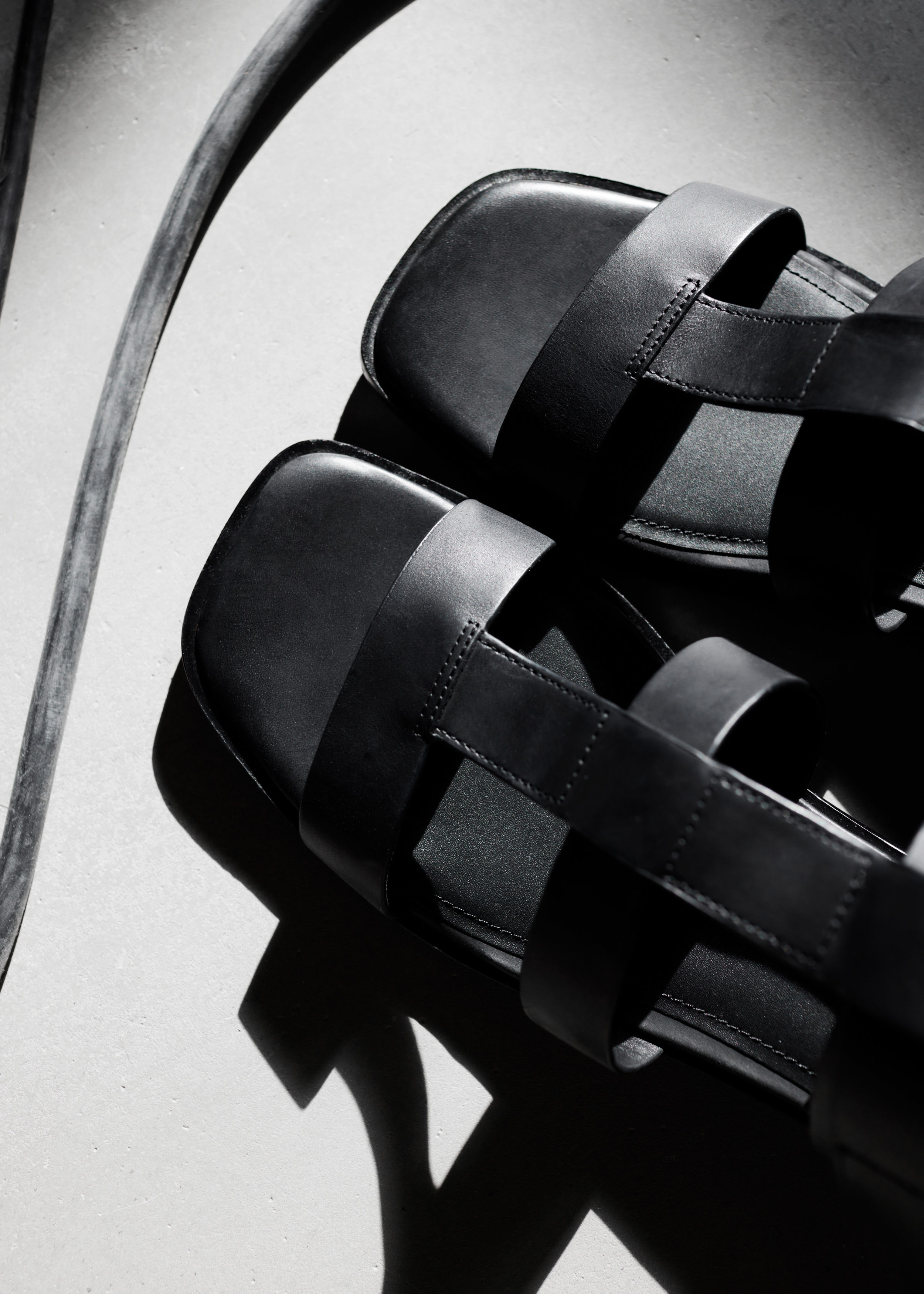 & Other Stories ANKLE-STRAP LEATHER SANDALS