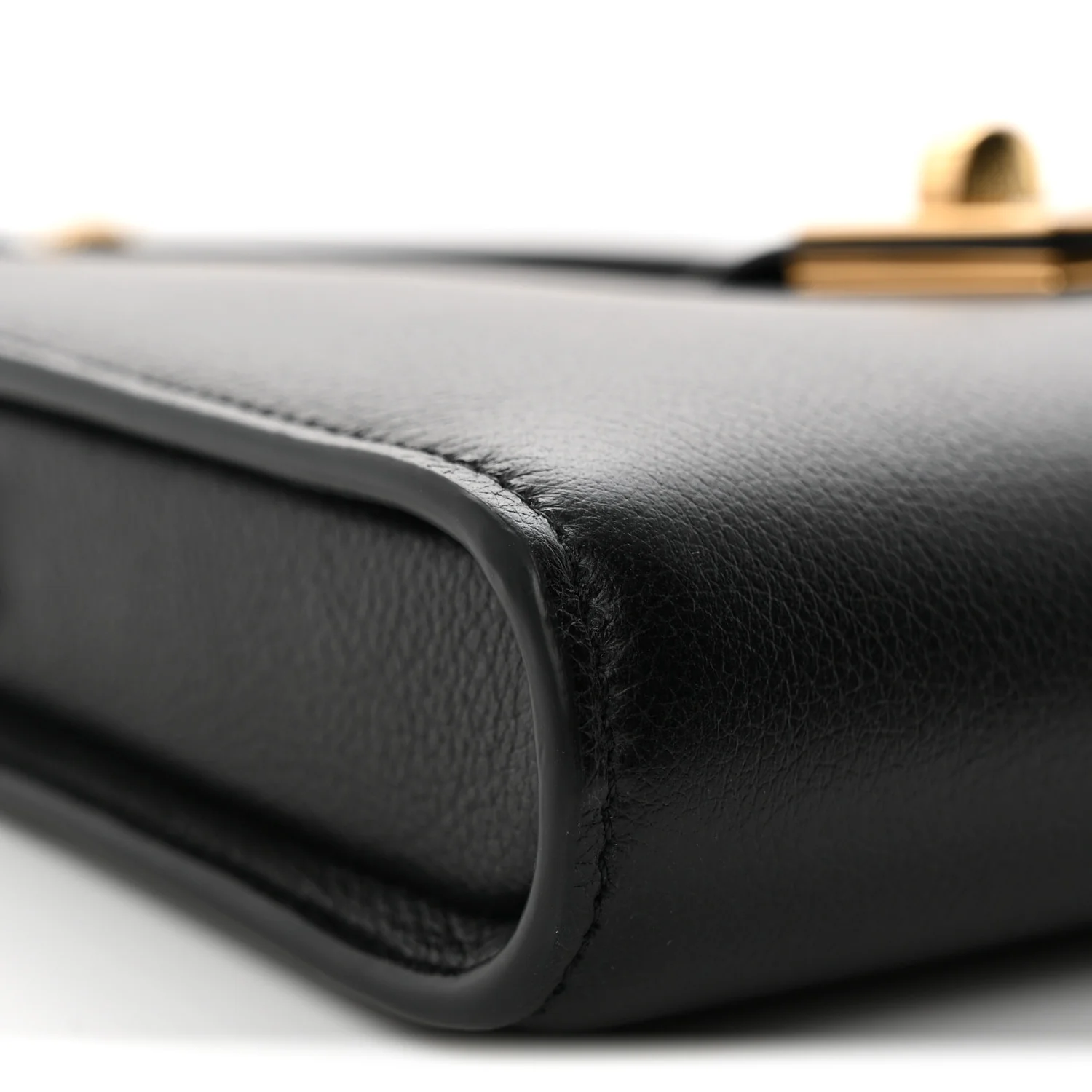 Grained Calfskin 16 Pochette Black - Top Club