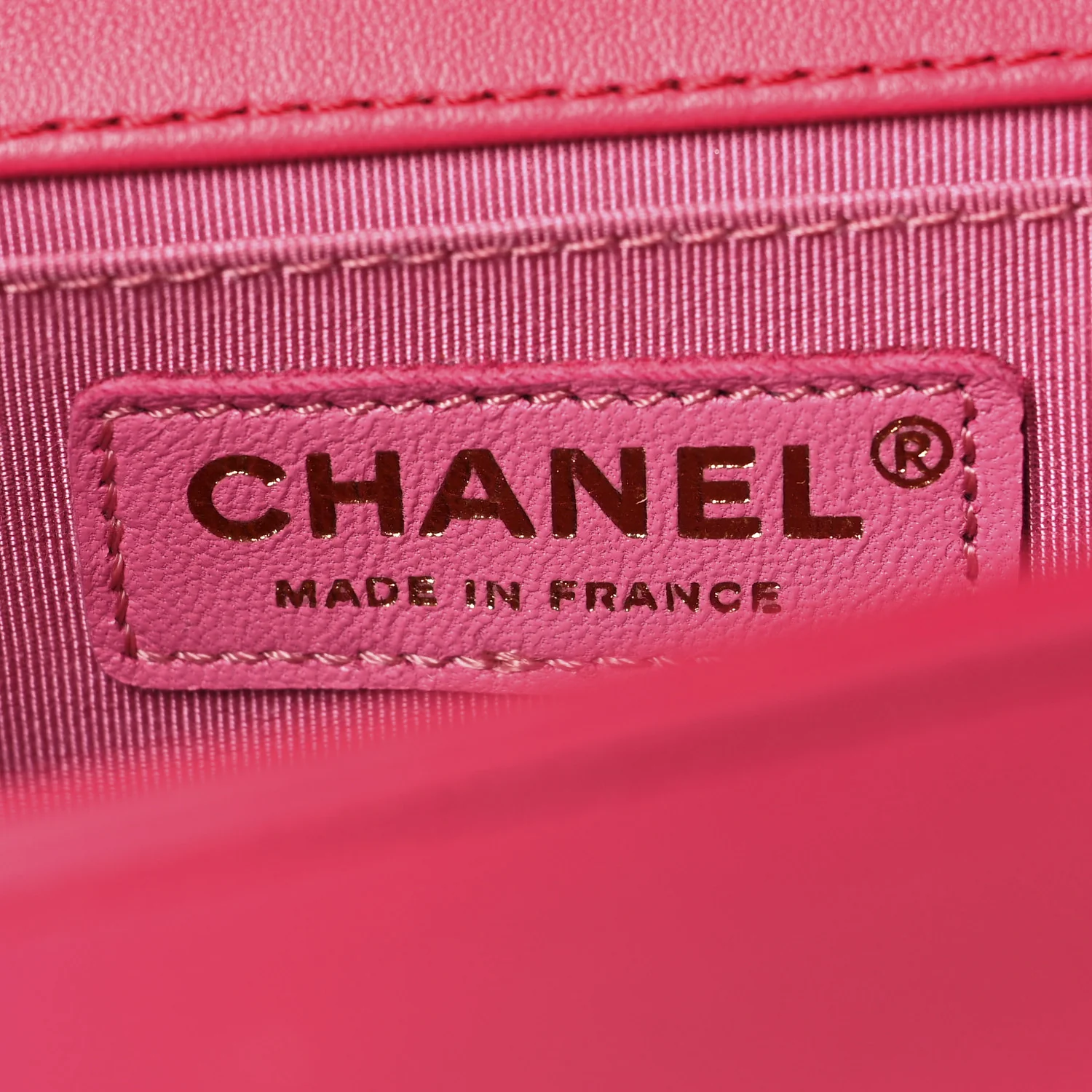 Lambskin Quilted Medium Boy Flap Fuchsia - Top Club