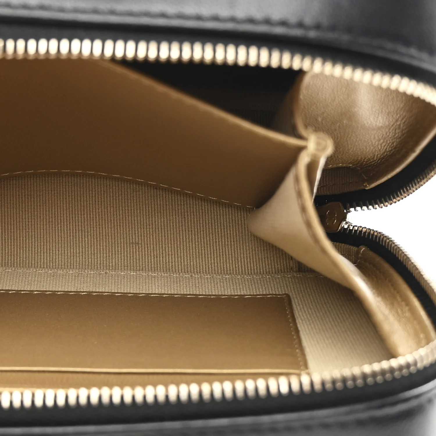 Lambskin Quilted CC Pearl Crush Camera Case Black - Top Club