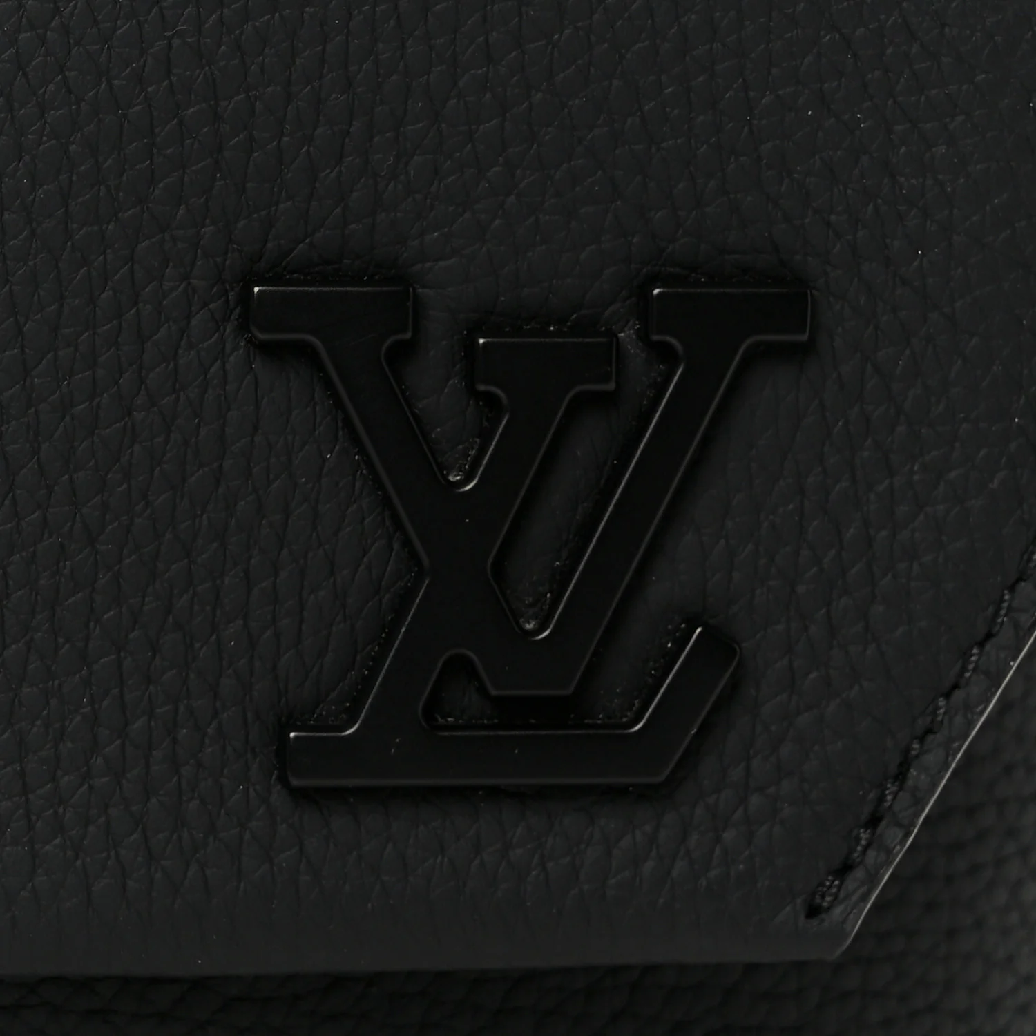 Calfskin Aerogram Fastline Messenger Black - Top Club