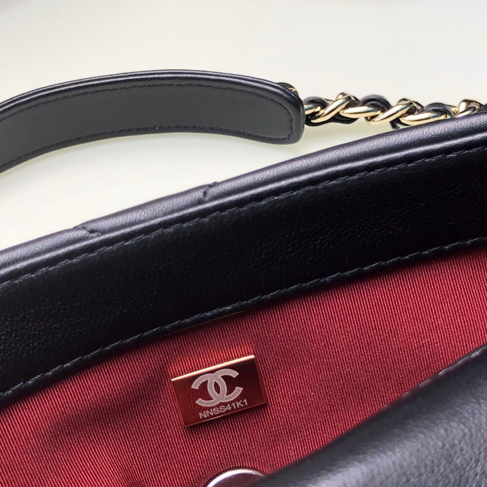 CHANEL 19 Handbag - Top Club