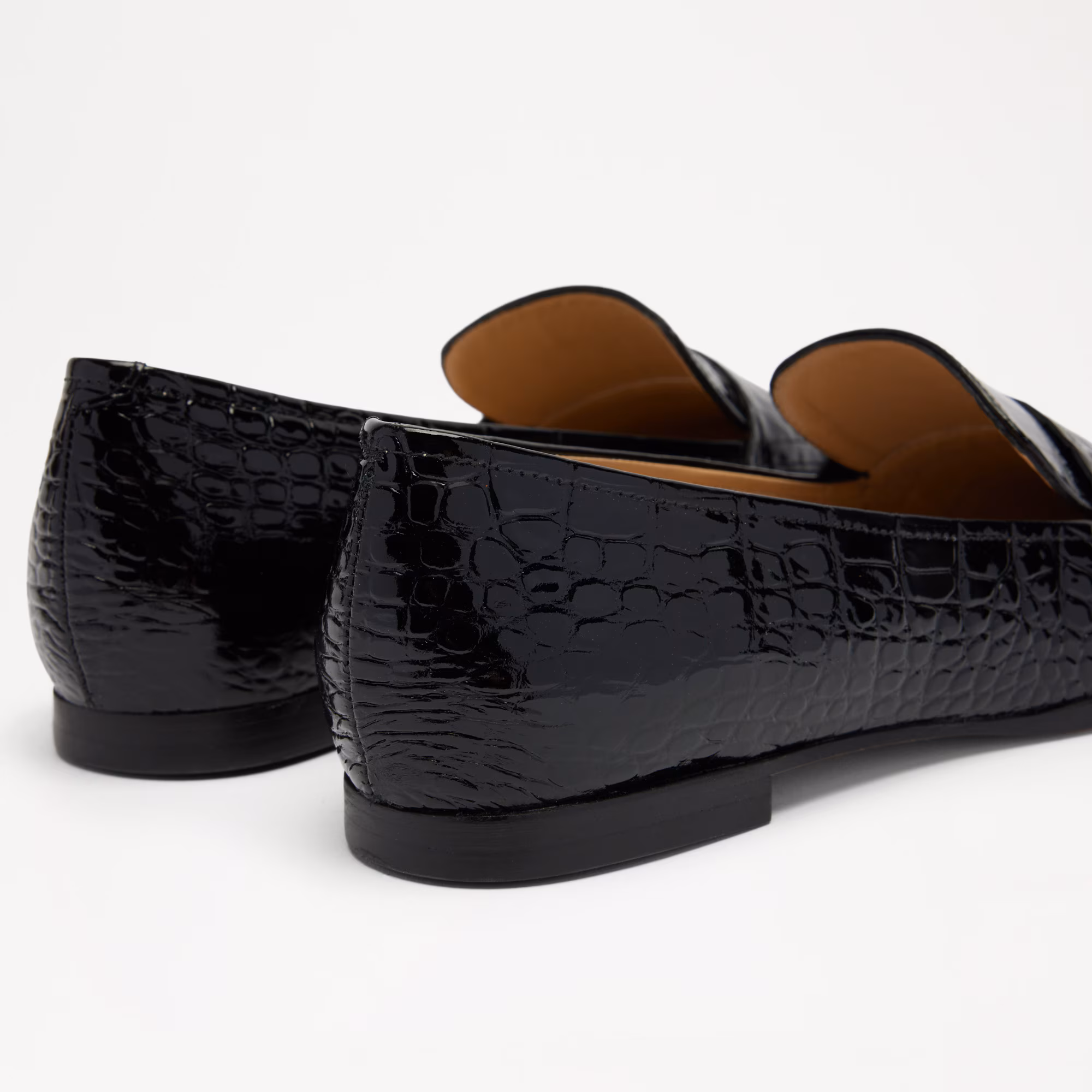 Totter FlatSnipped Toe Loafer