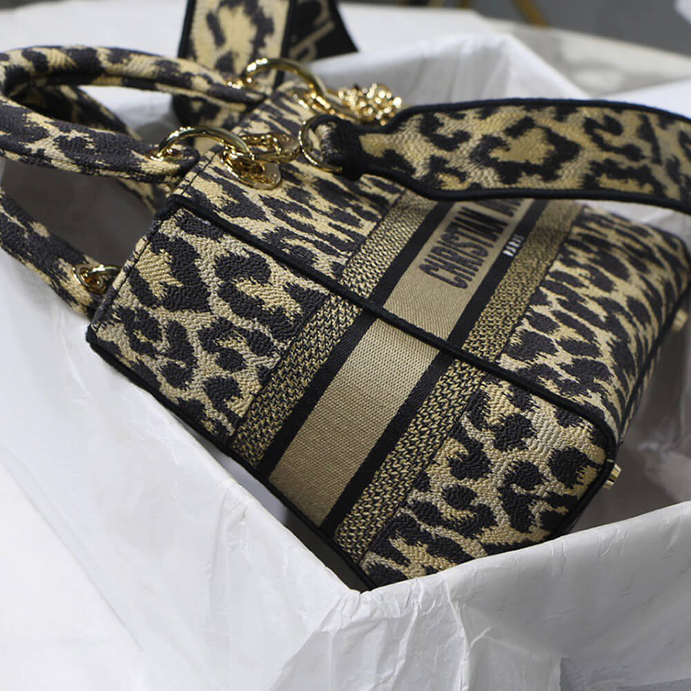 DIOR MEDIUM LADY D-LITE BAG - Top Club