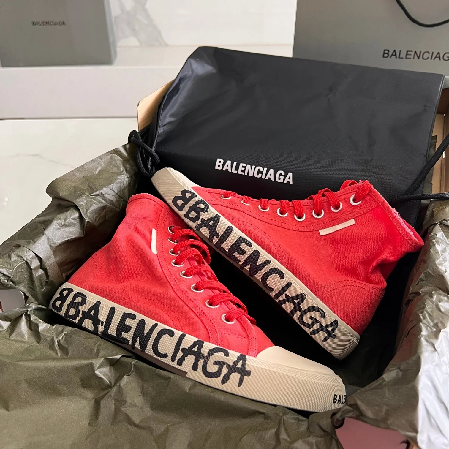 Balenciaga Unisex Red High-Top Canvas Sneakers with Brand Logo Sole for Luxury Street Fashion - Sneaker Replica Workshop