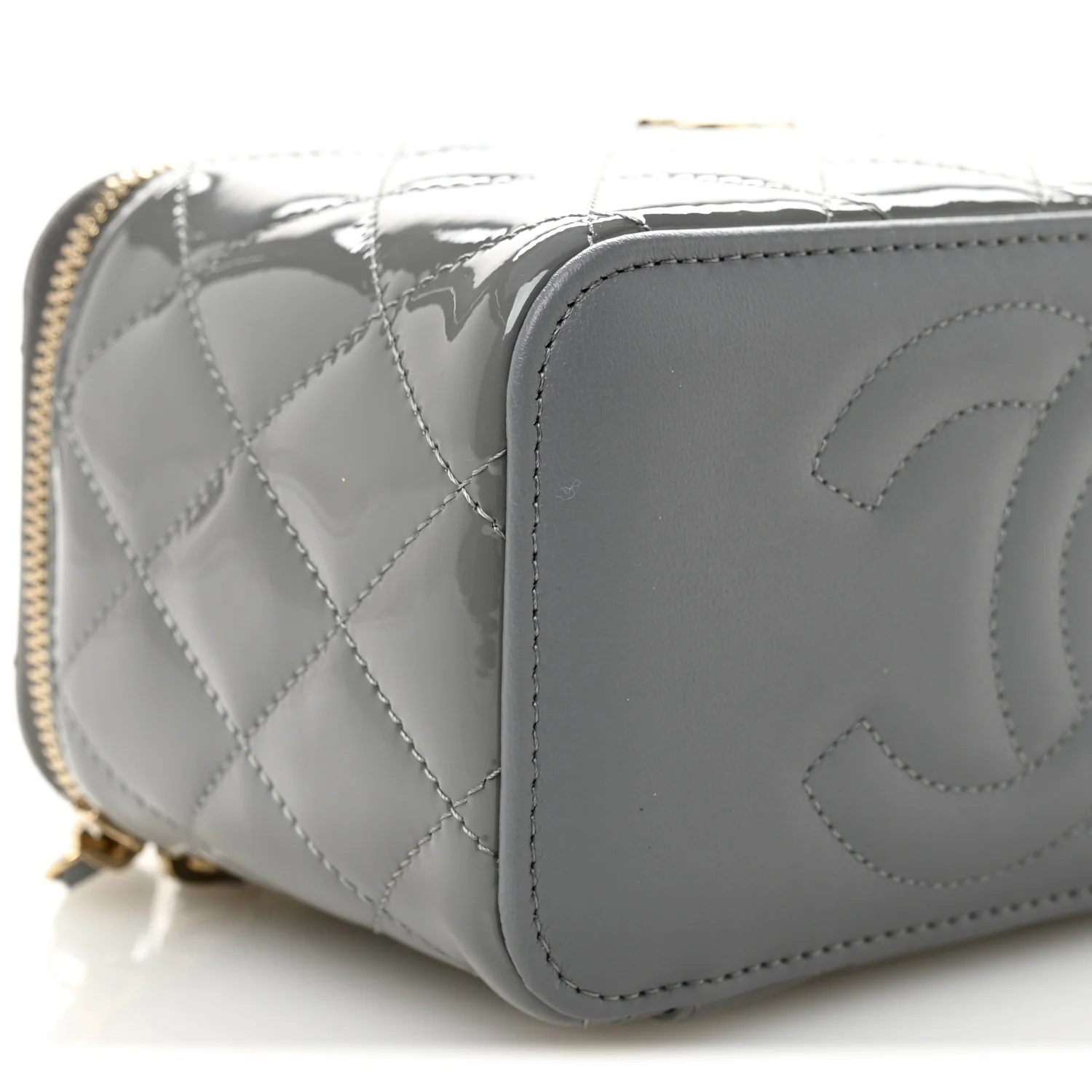 Patent Quilted Quilted Small Top Handle Vanity Case With Chain Grey - Top Club