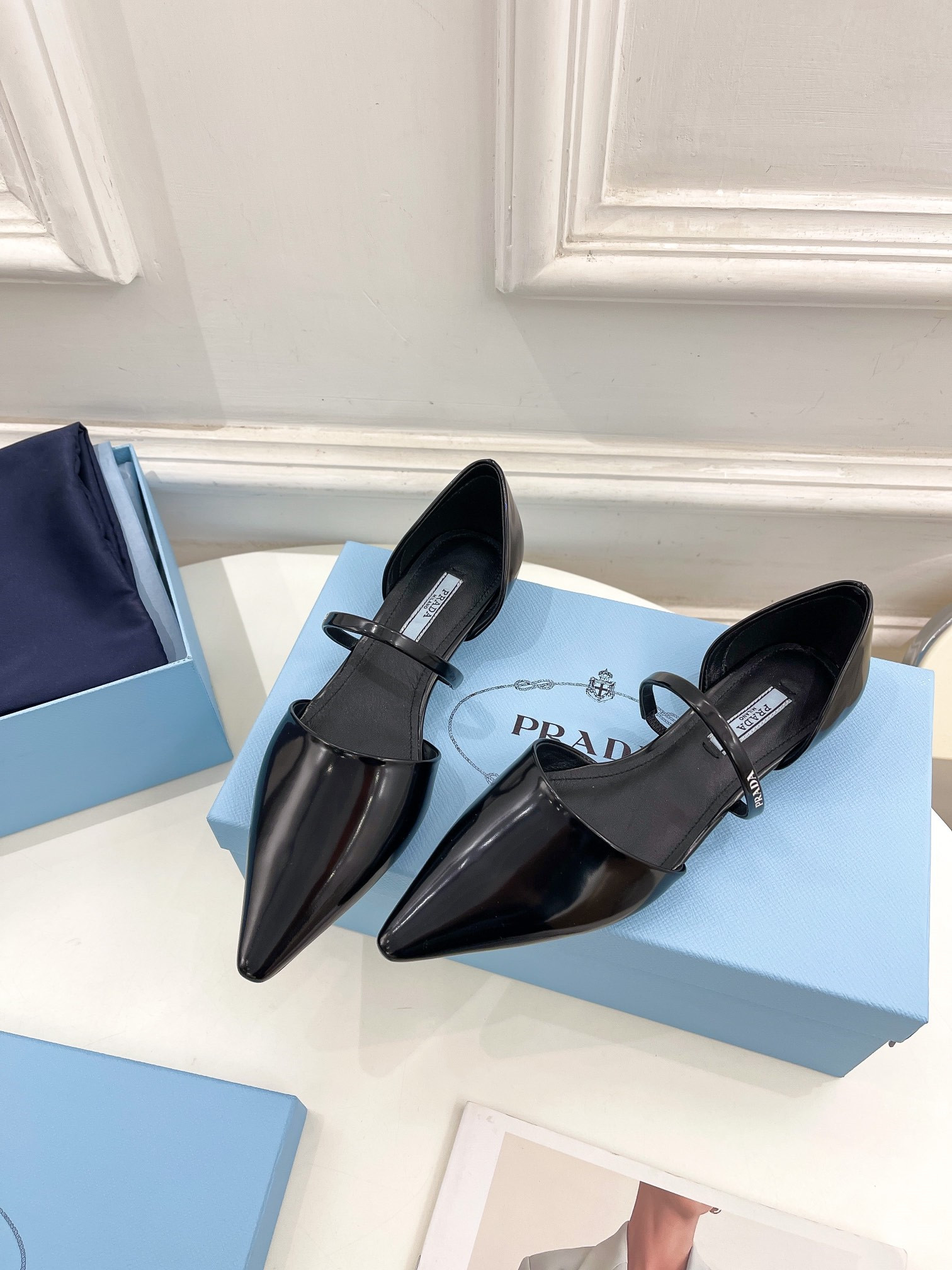 prada catwalk style hollow pointed ballet shoes - Sneaker Replica Workshop