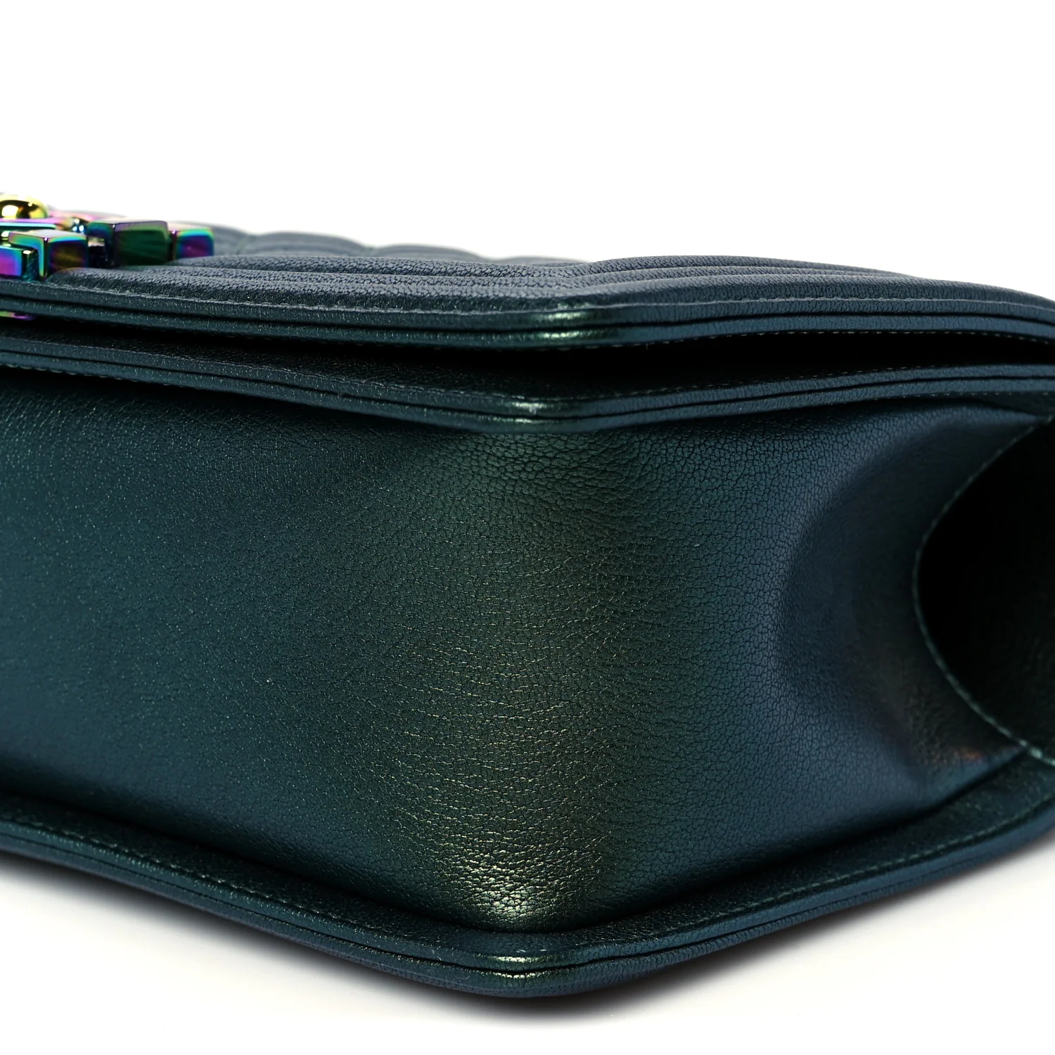 Iridescent Goatskin Quilted Medium Boy Flap Green - Top Club