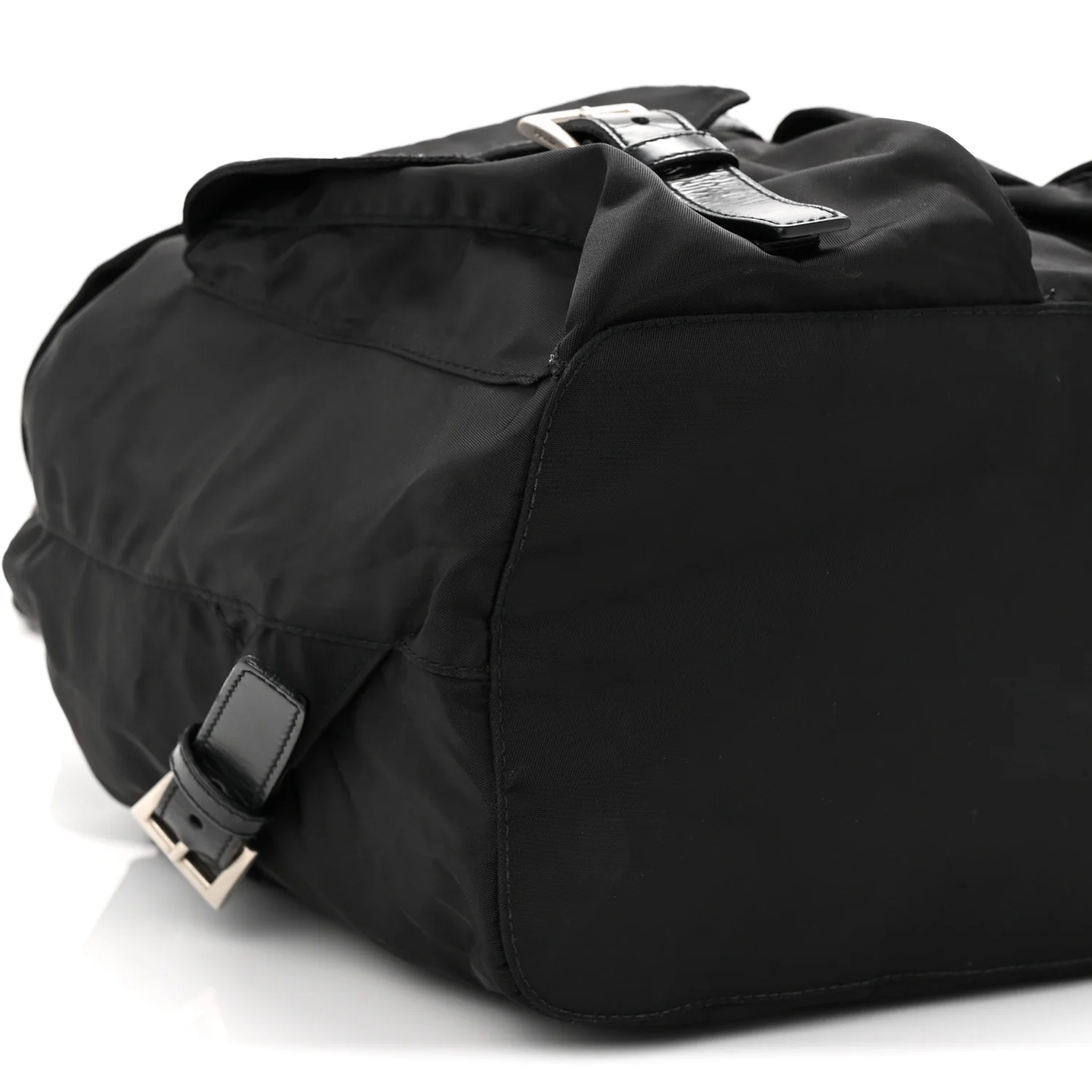 Nylon Vela Medium Backpack Black - Top Club