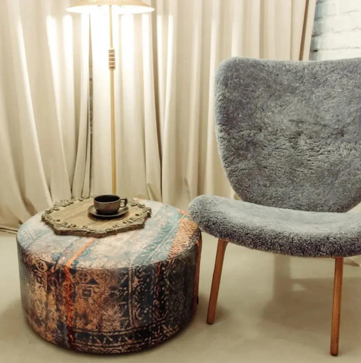 Luxury footstool multicolored Ø 75 x H. 30 cm - Round velvet stool - Living room furniture - Hotel furniture - Luxury furniture - Luxury furnishings