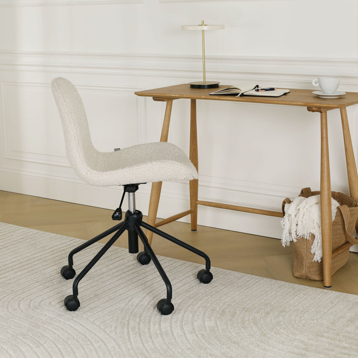 Bureaustoel Nout-Fé bouclé beige - zwart onderstel